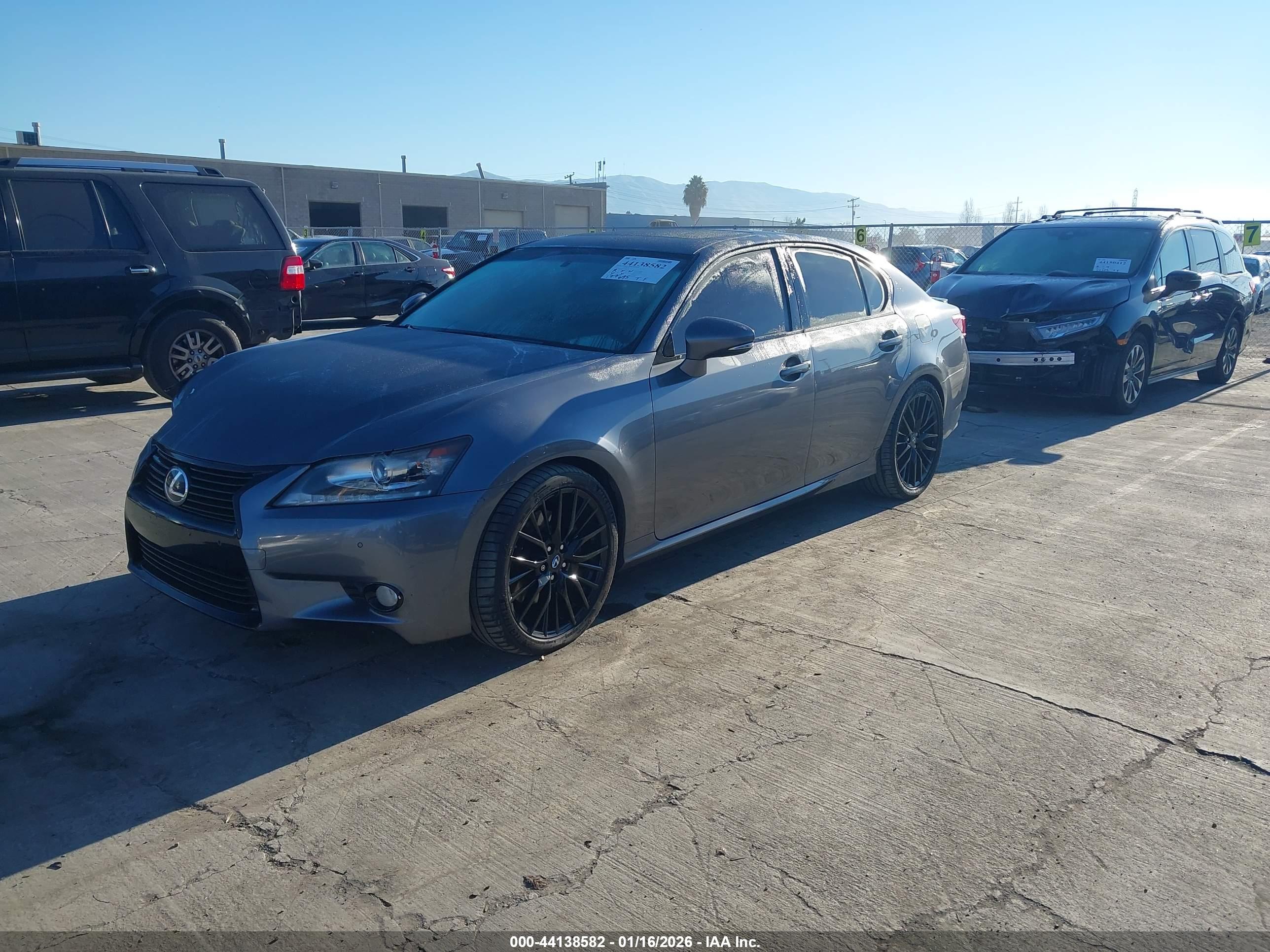 LEXUS GS image 2