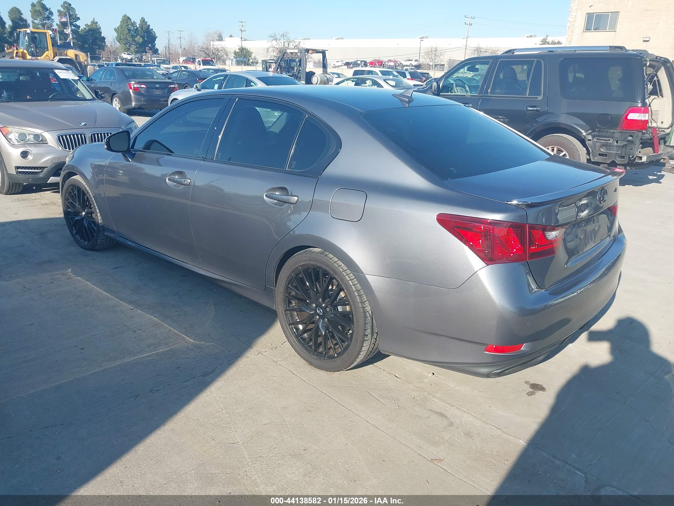 LEXUS GS image 3