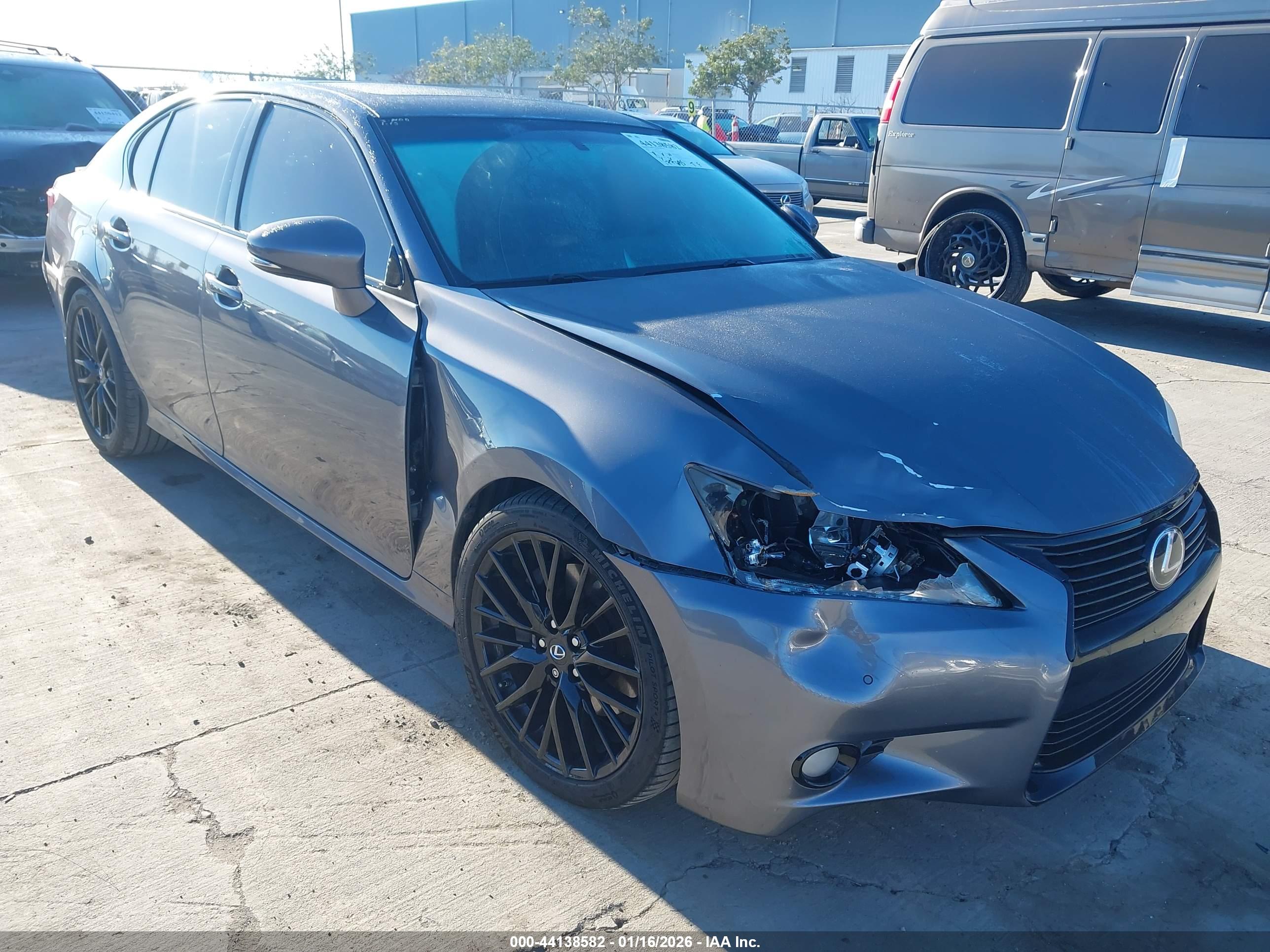 LEXUS GS image 6