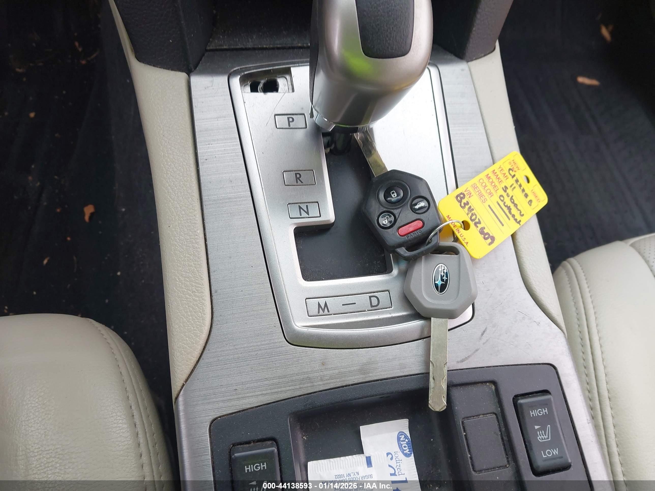 SUBARU OUTBACK image 11