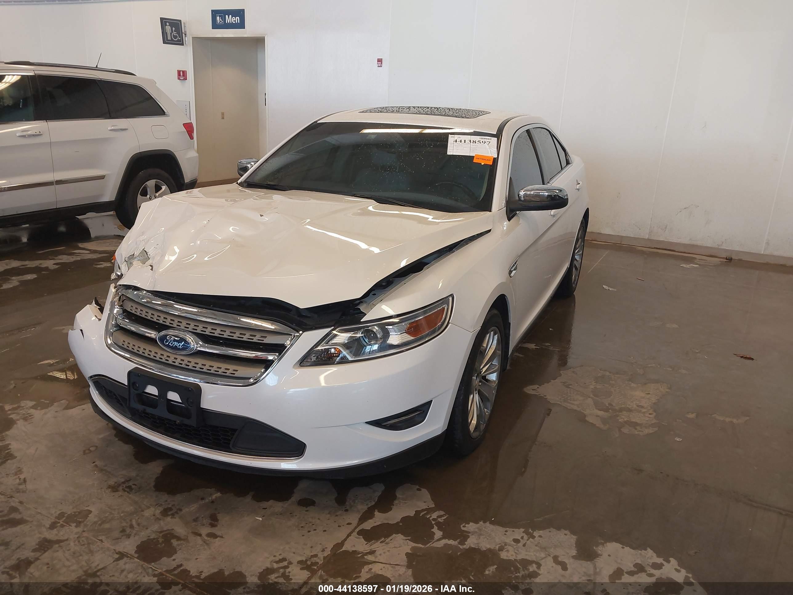FORD TAURUS image 2