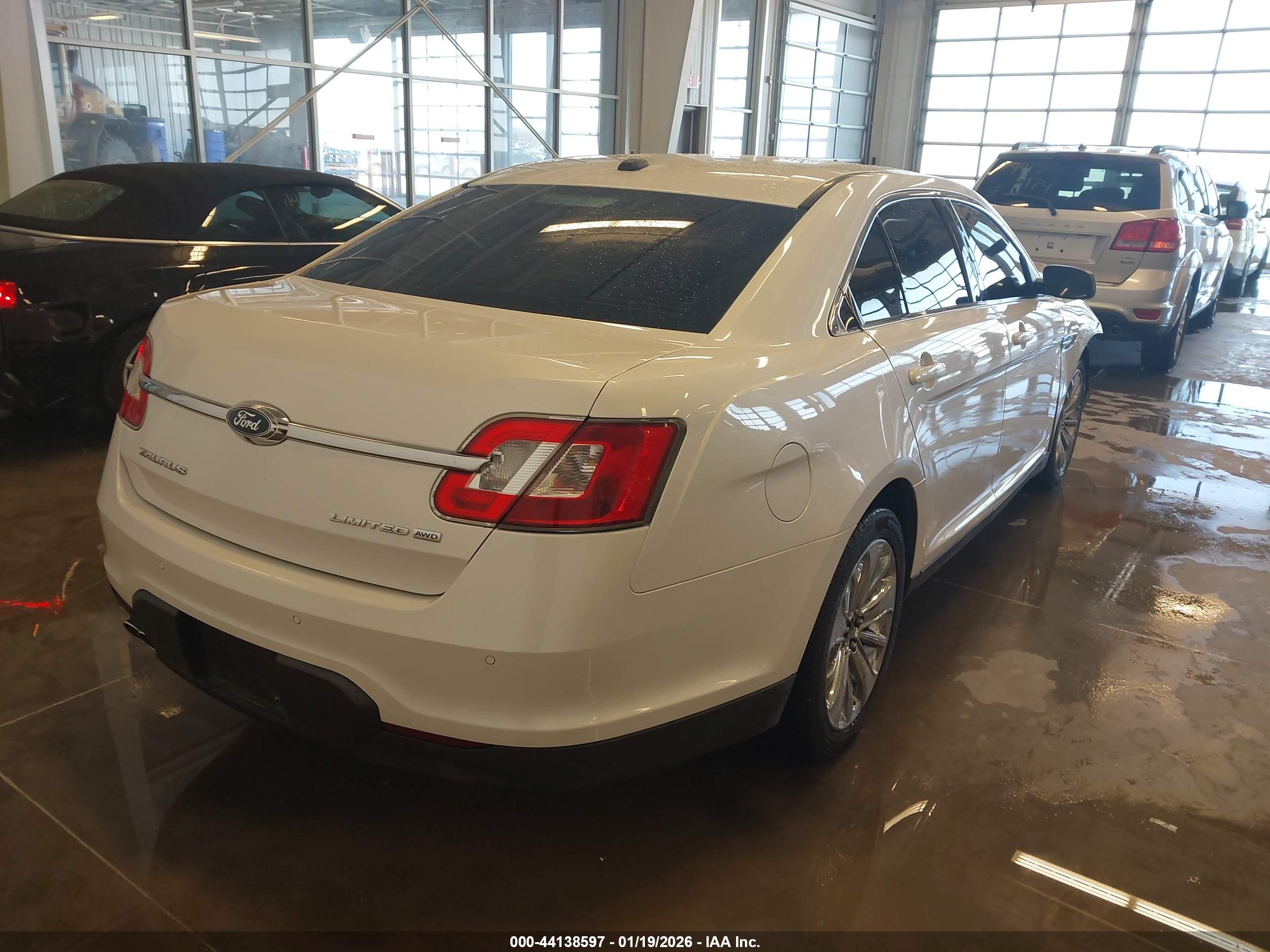 FORD TAURUS image 4