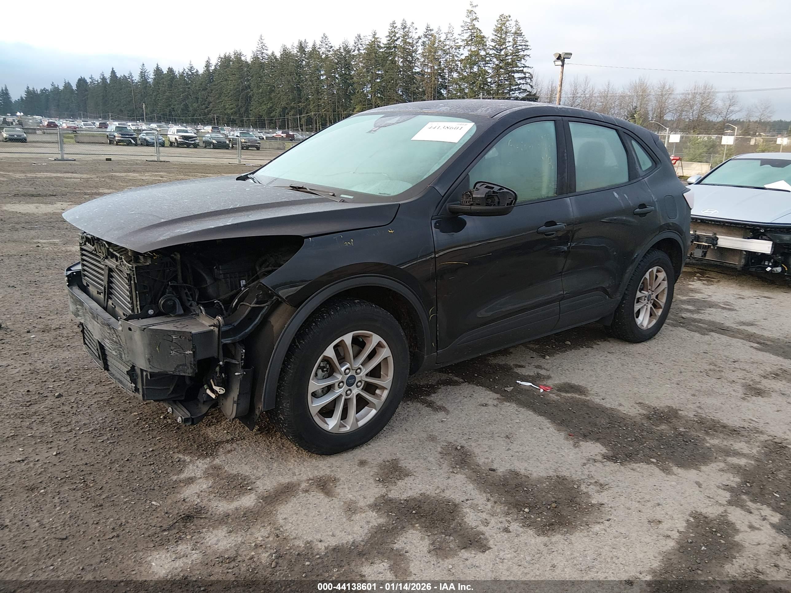 FORD ESCAPE image 2