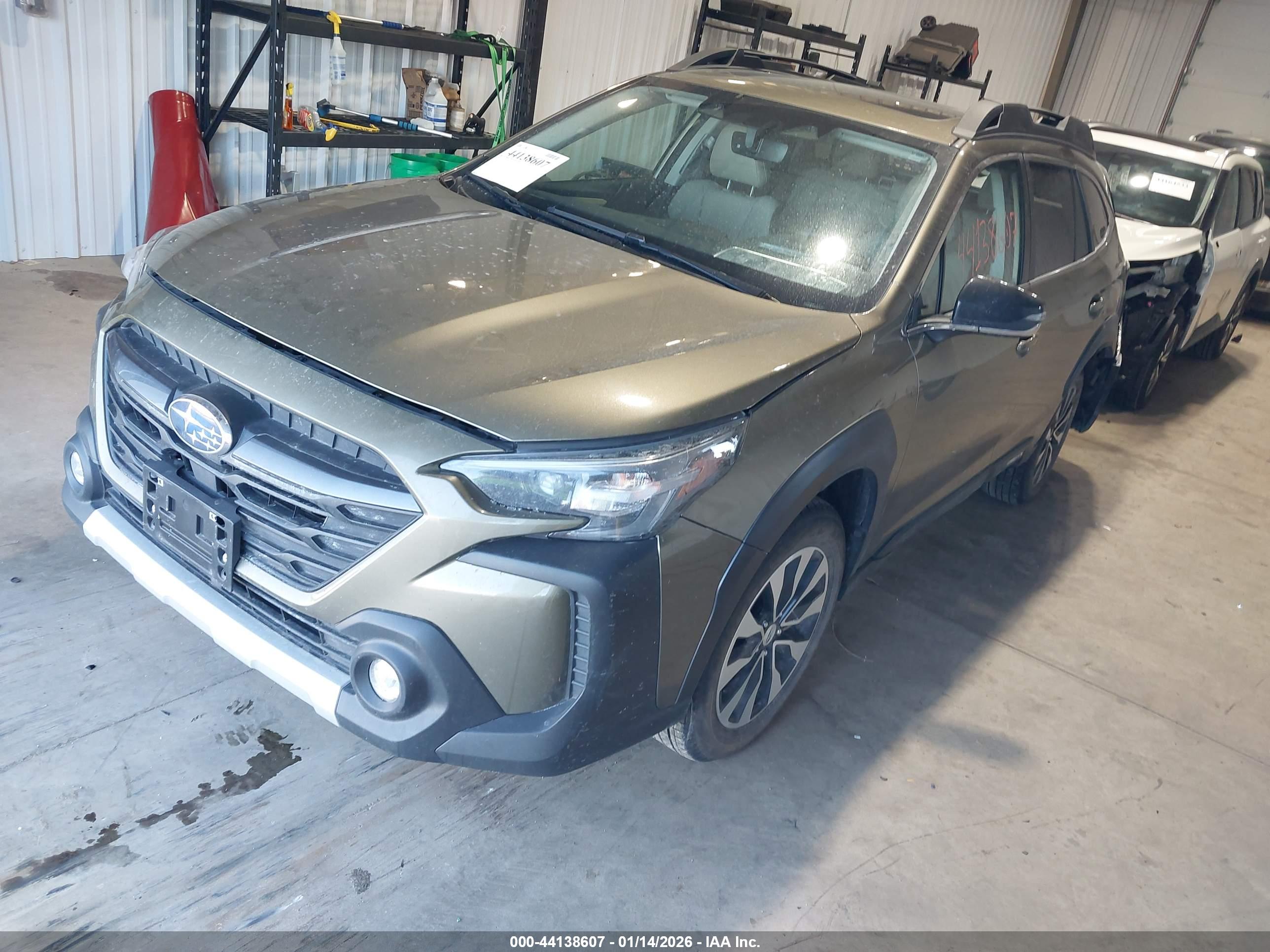 SUBARU OUTBACK image 2
