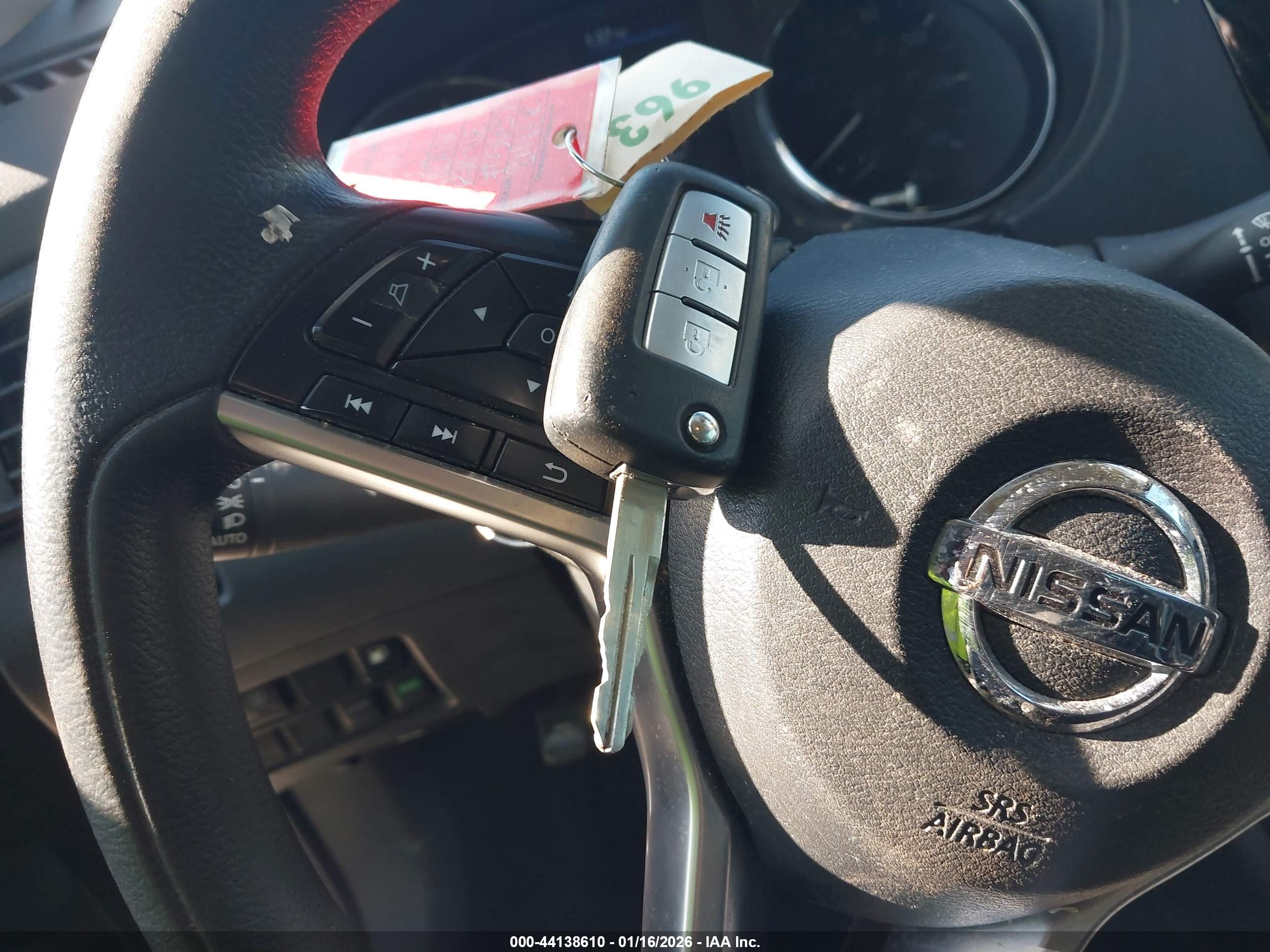 NISSAN ROGUE image 11