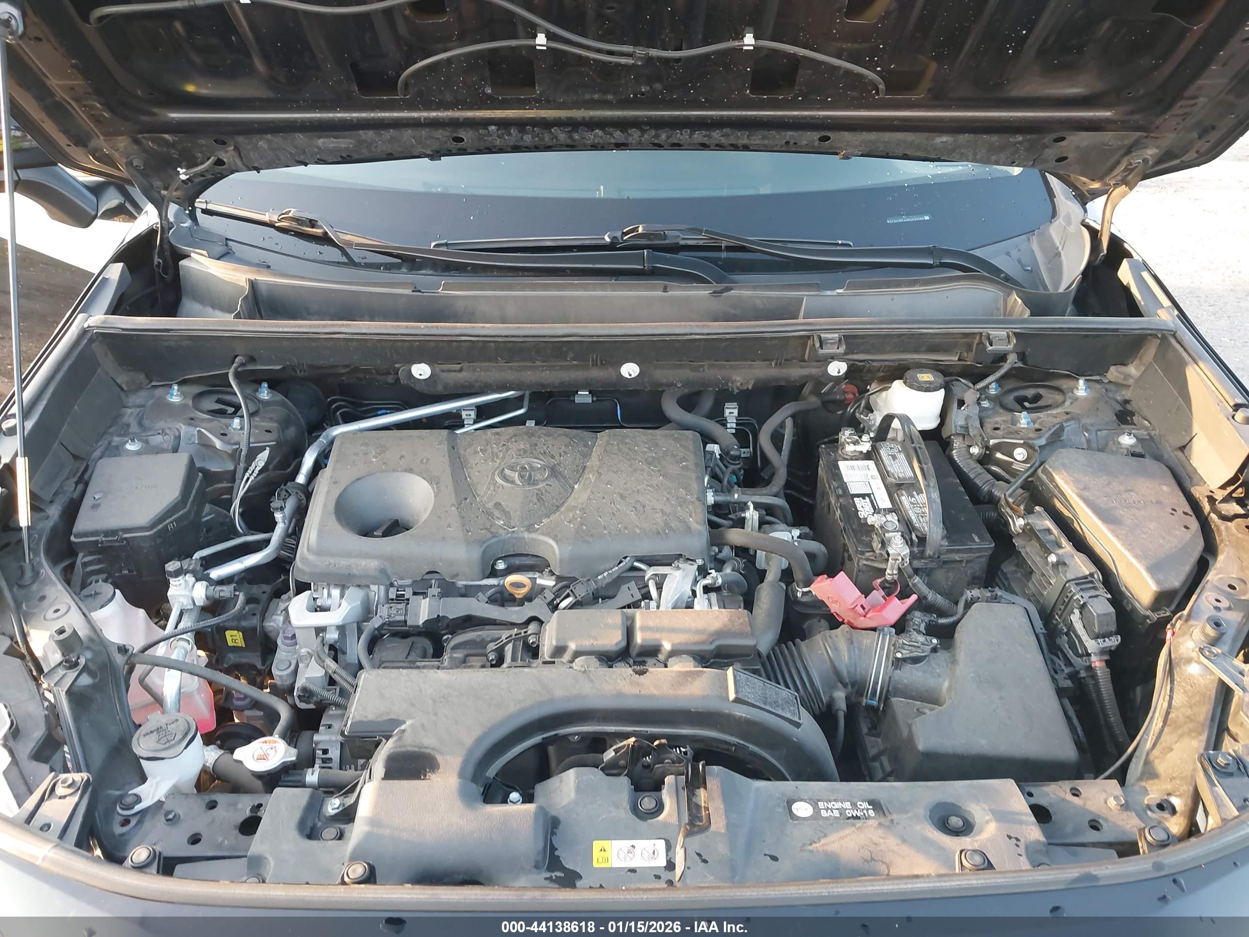 TOYOTA RAV4 image 10