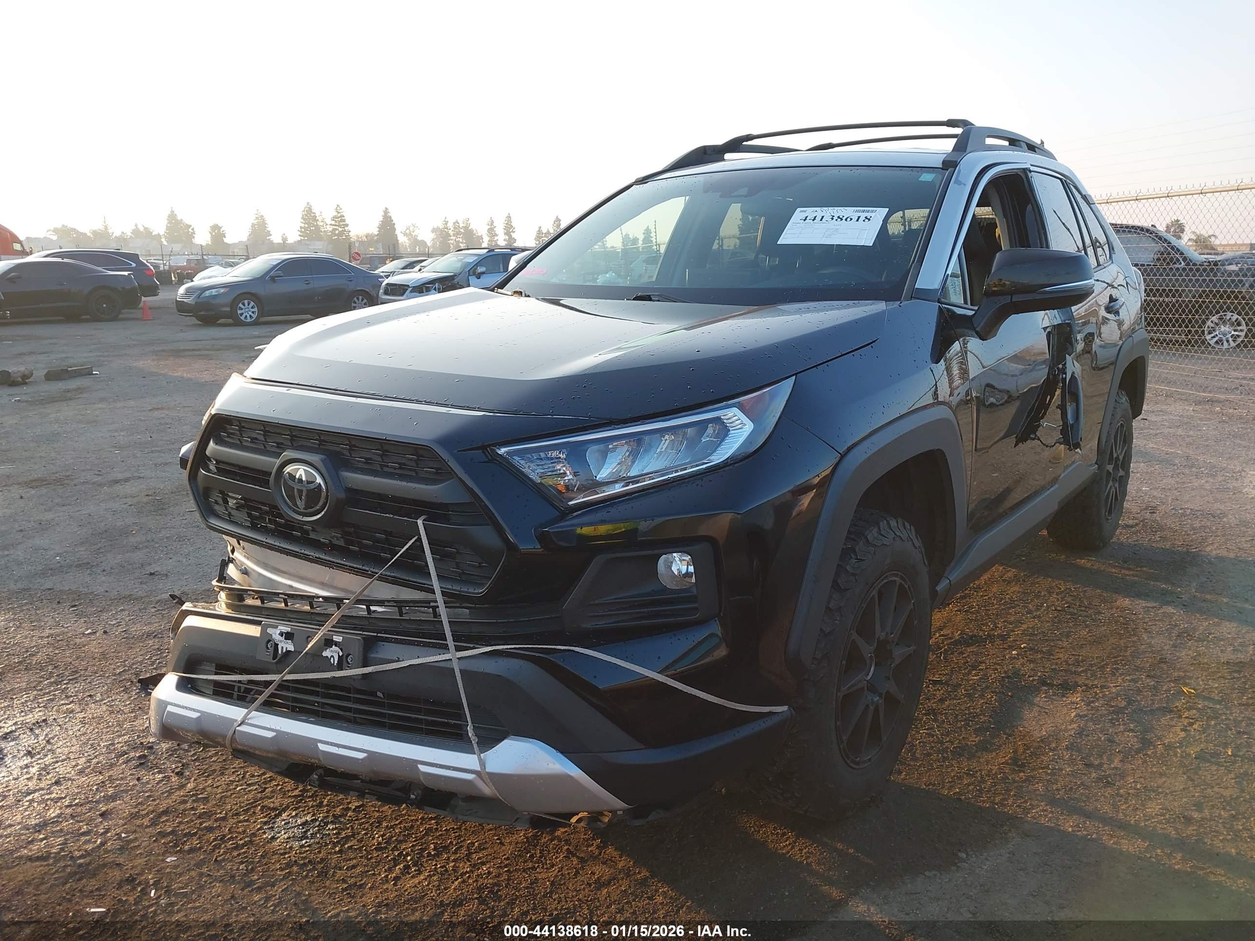 TOYOTA RAV4 image 2
