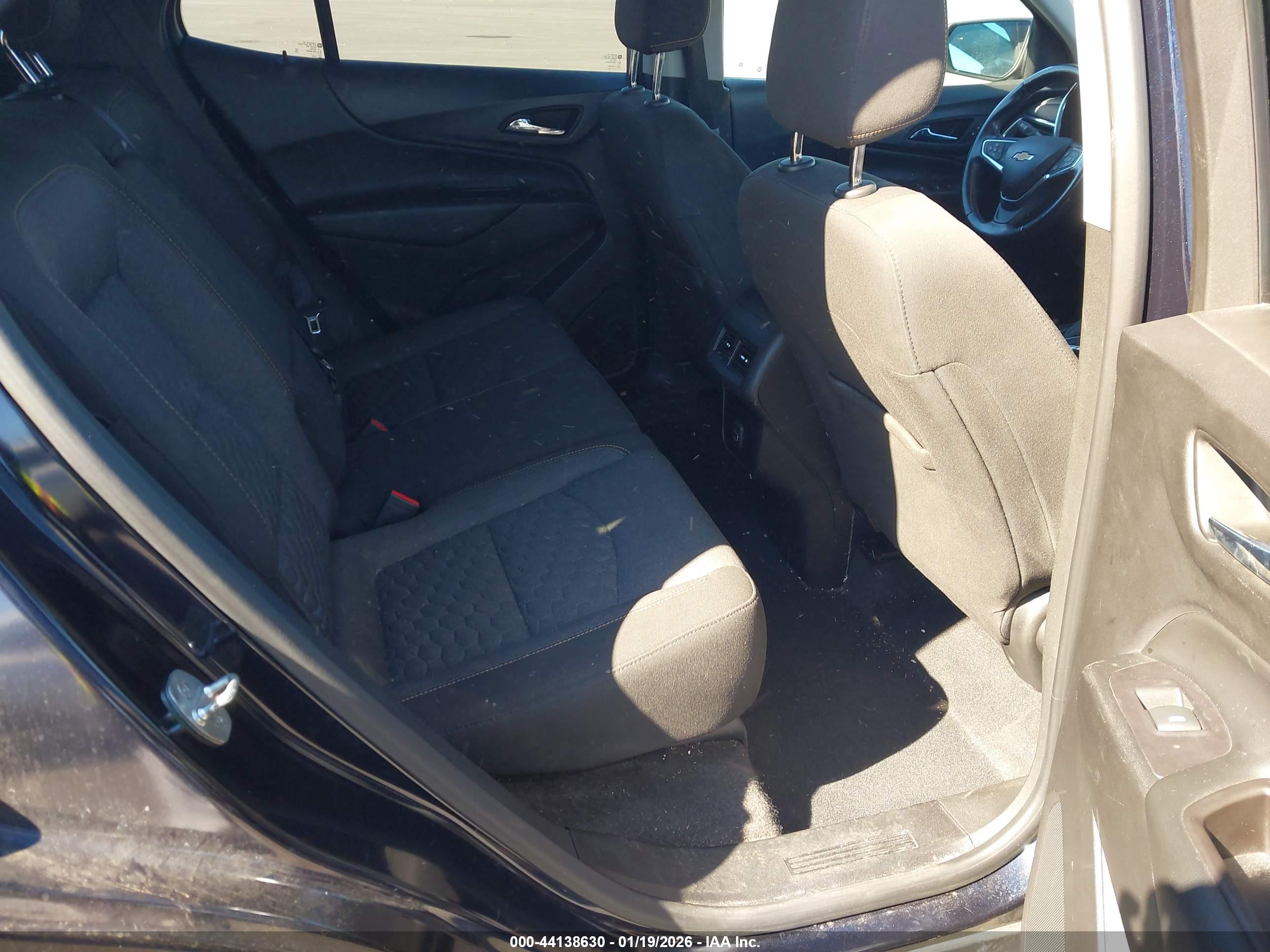 CHEVROLET EQUINOX image 8