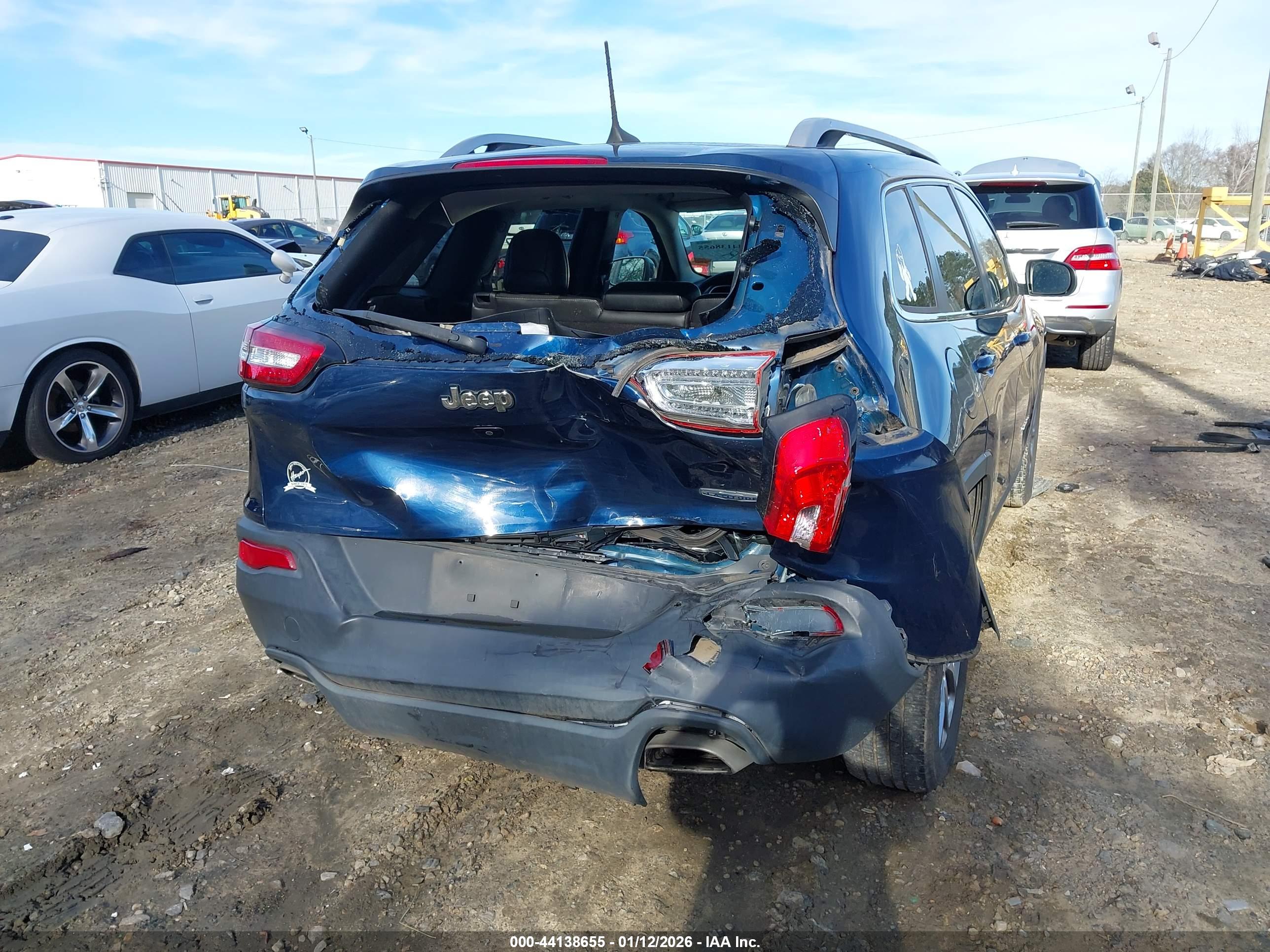 JEEP CHEROKEE image 6