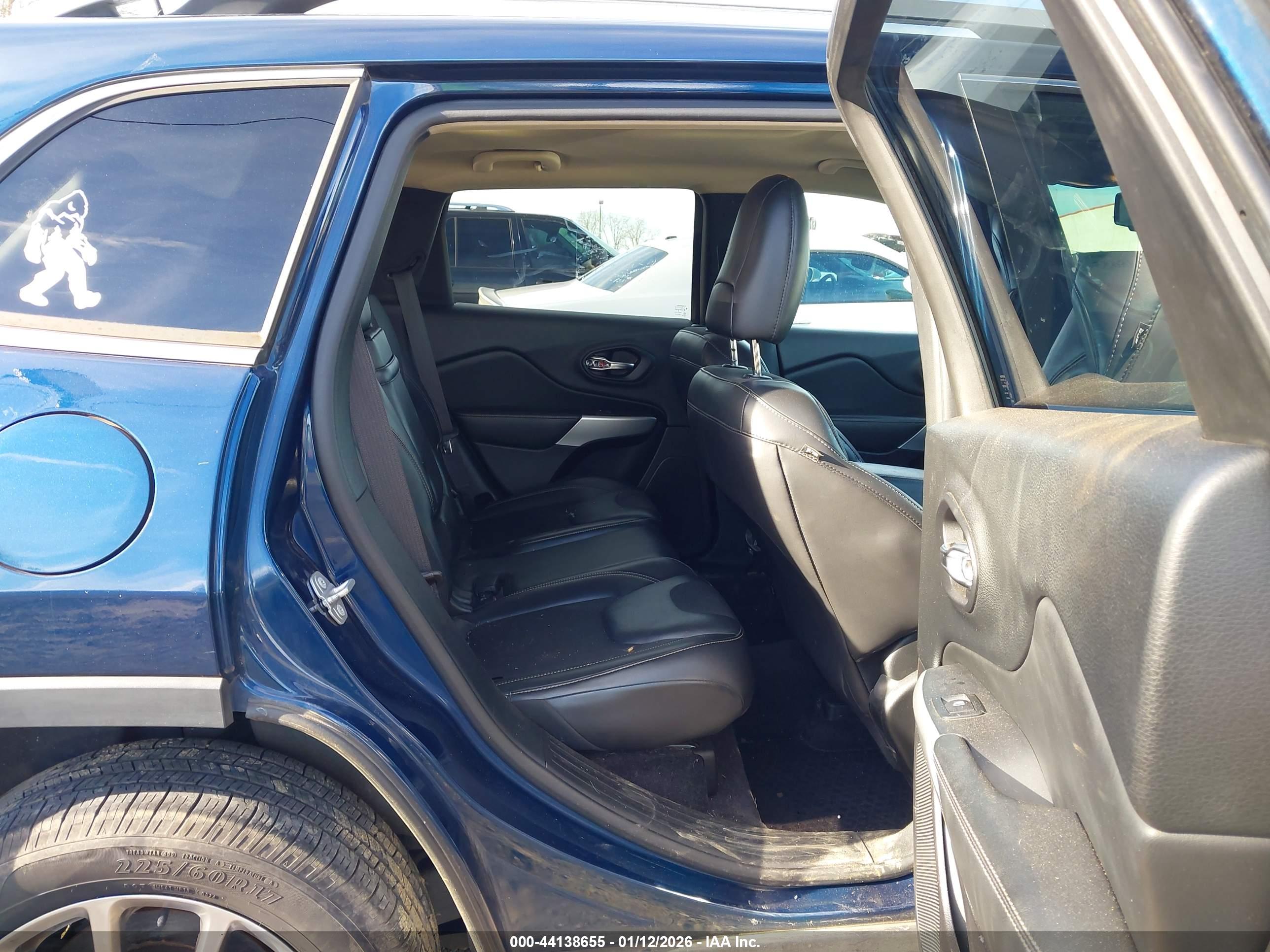 JEEP CHEROKEE image 8