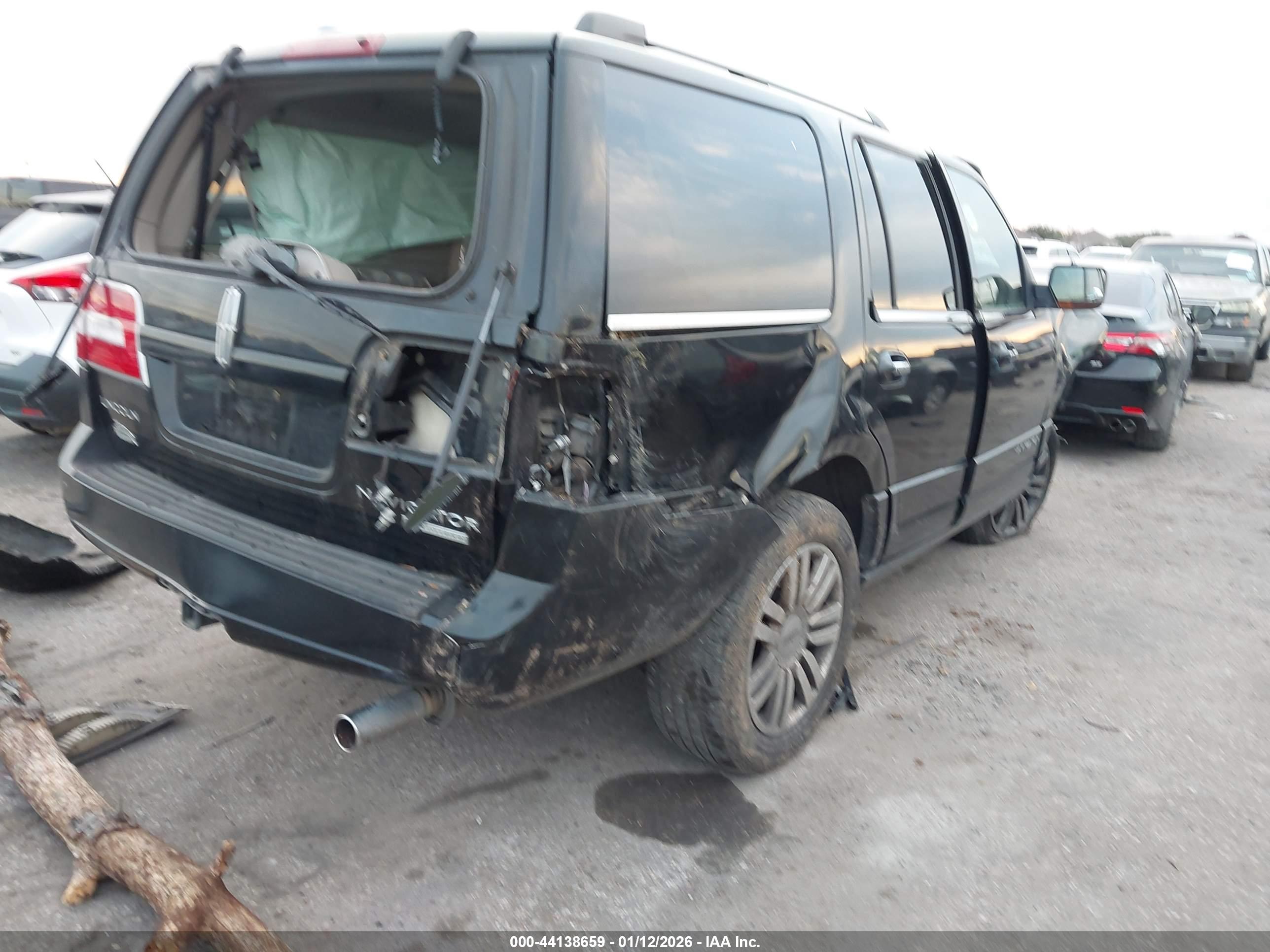 LINCOLN NAVIGATOR image 4