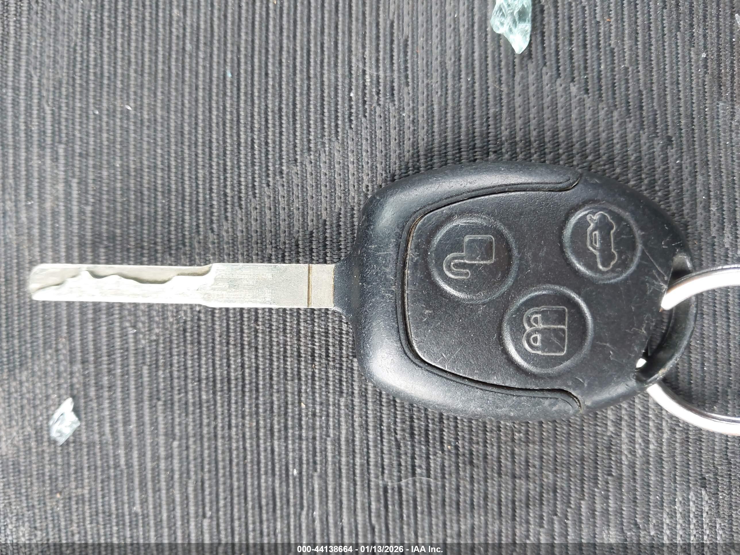 FORD FIESTA image 11