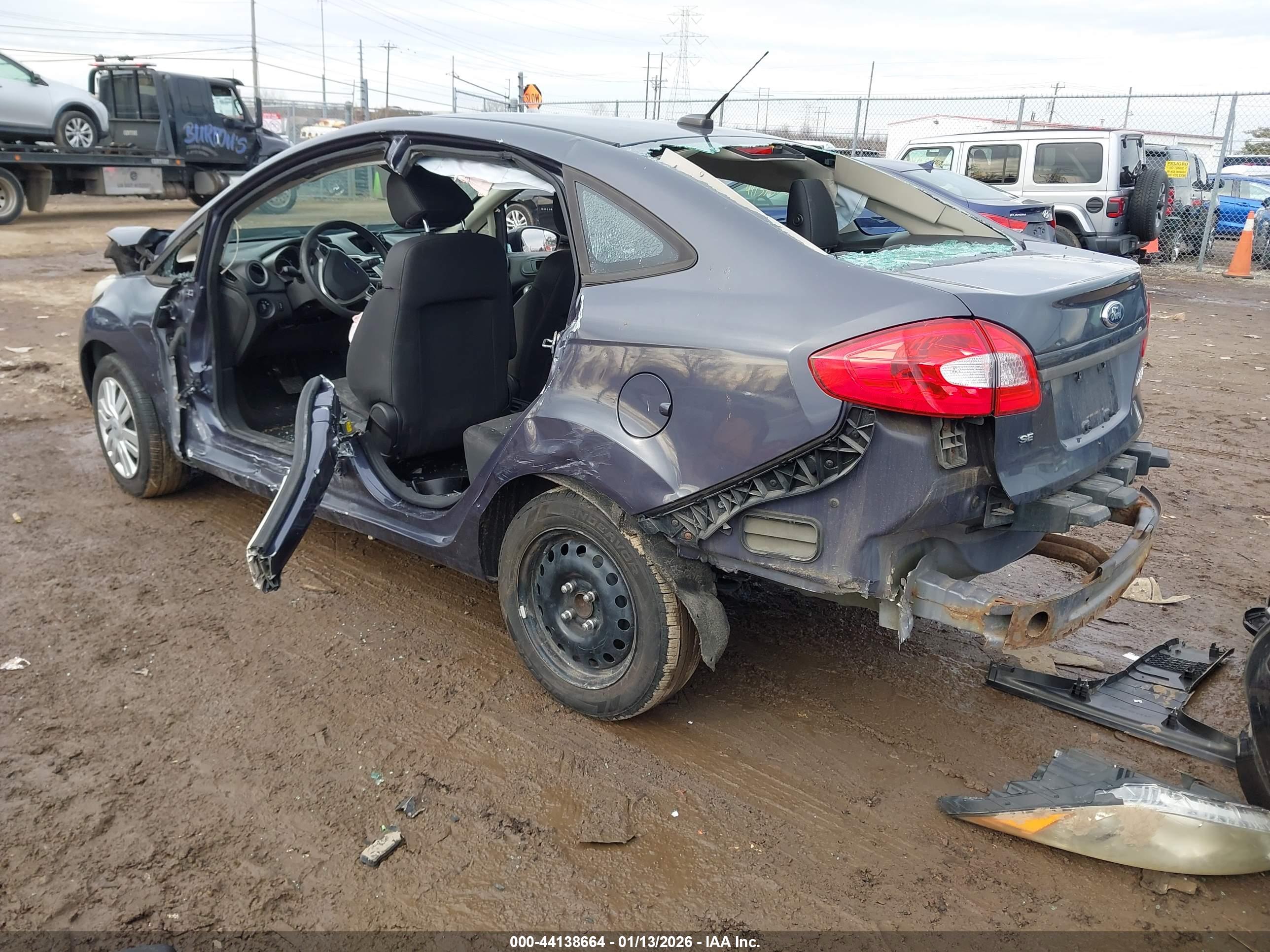 FORD FIESTA image 3