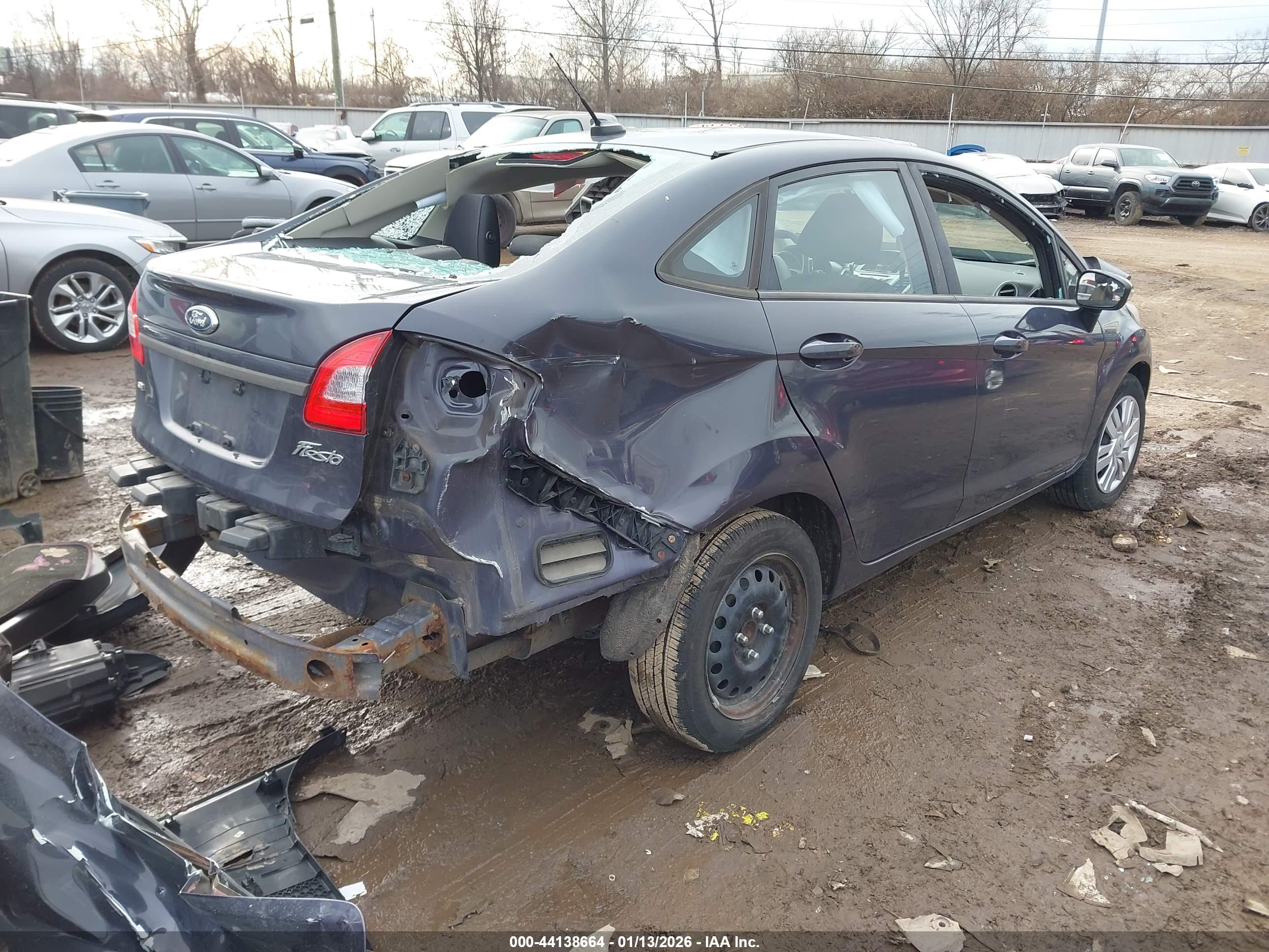 FORD FIESTA image 4