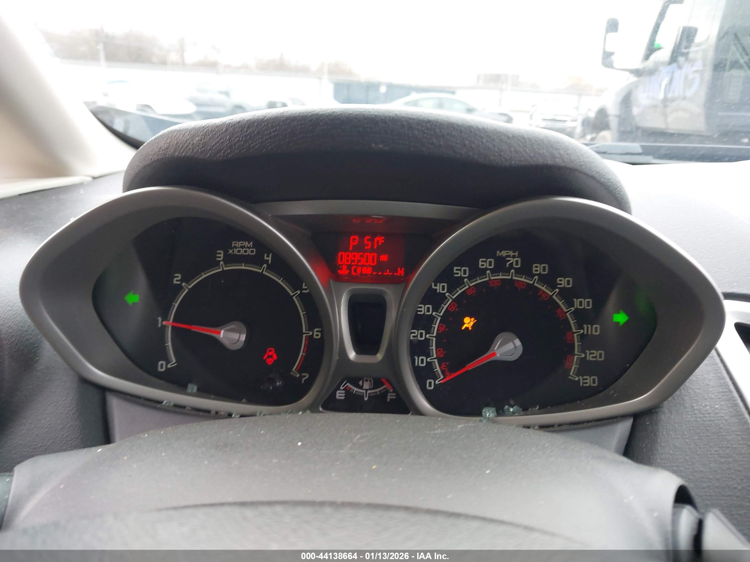 FORD FIESTA image 7