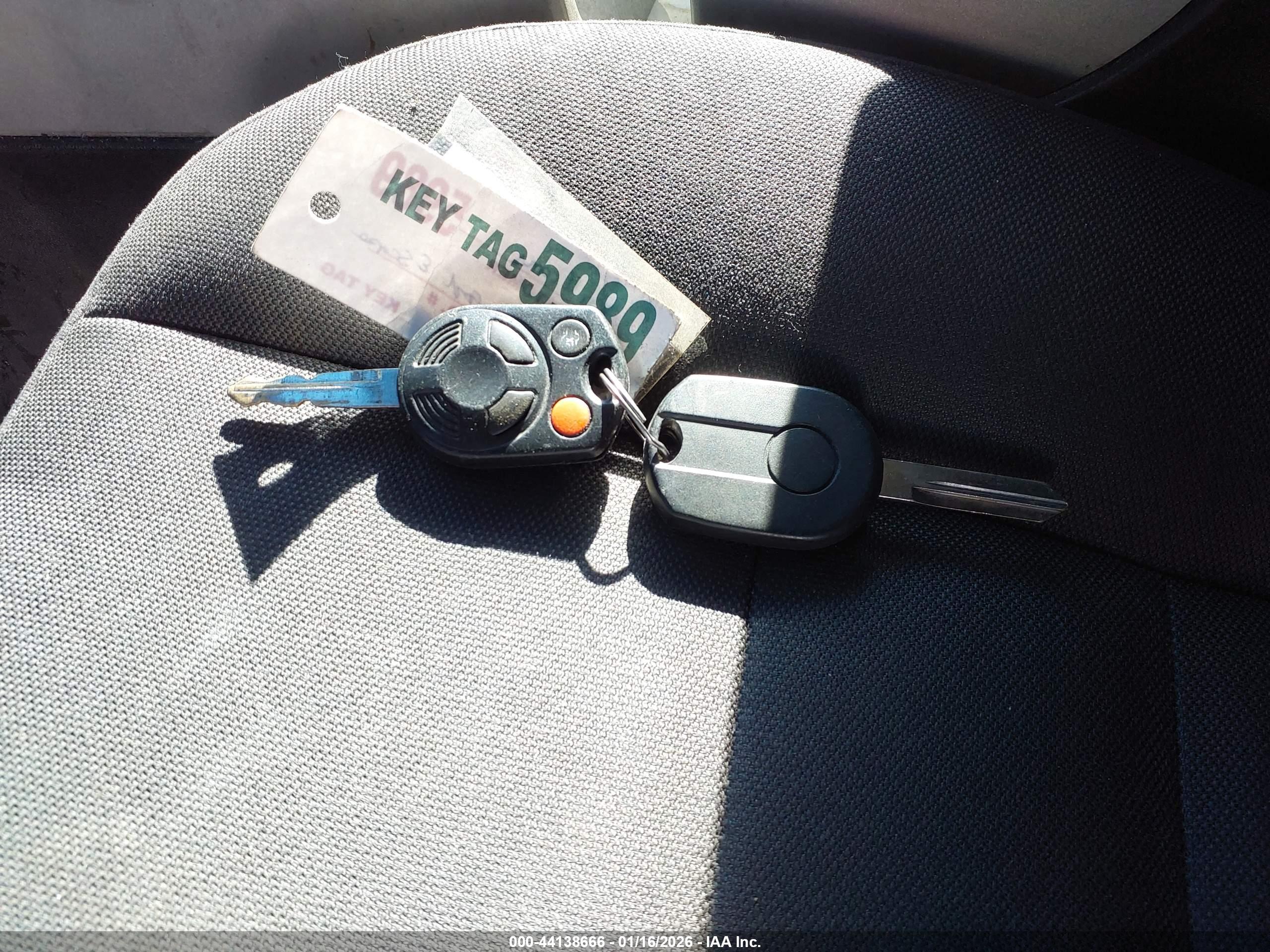 FORD ESCAPE image 11