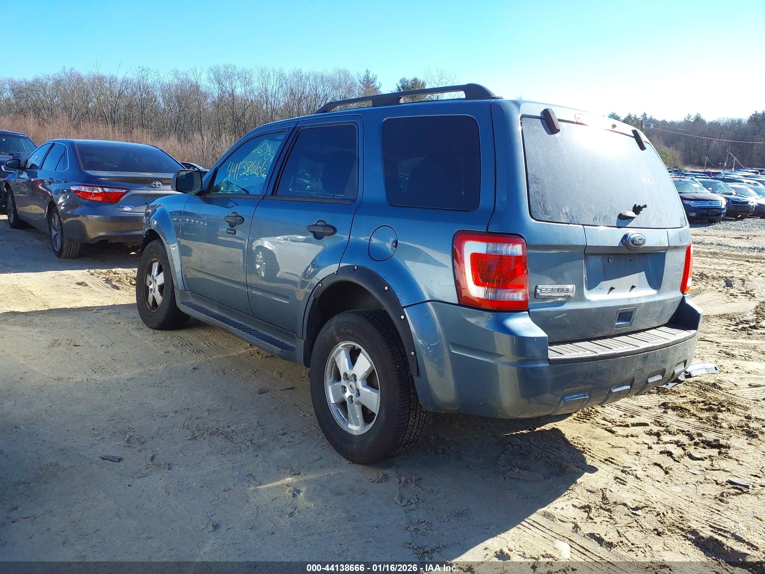 FORD ESCAPE image 3