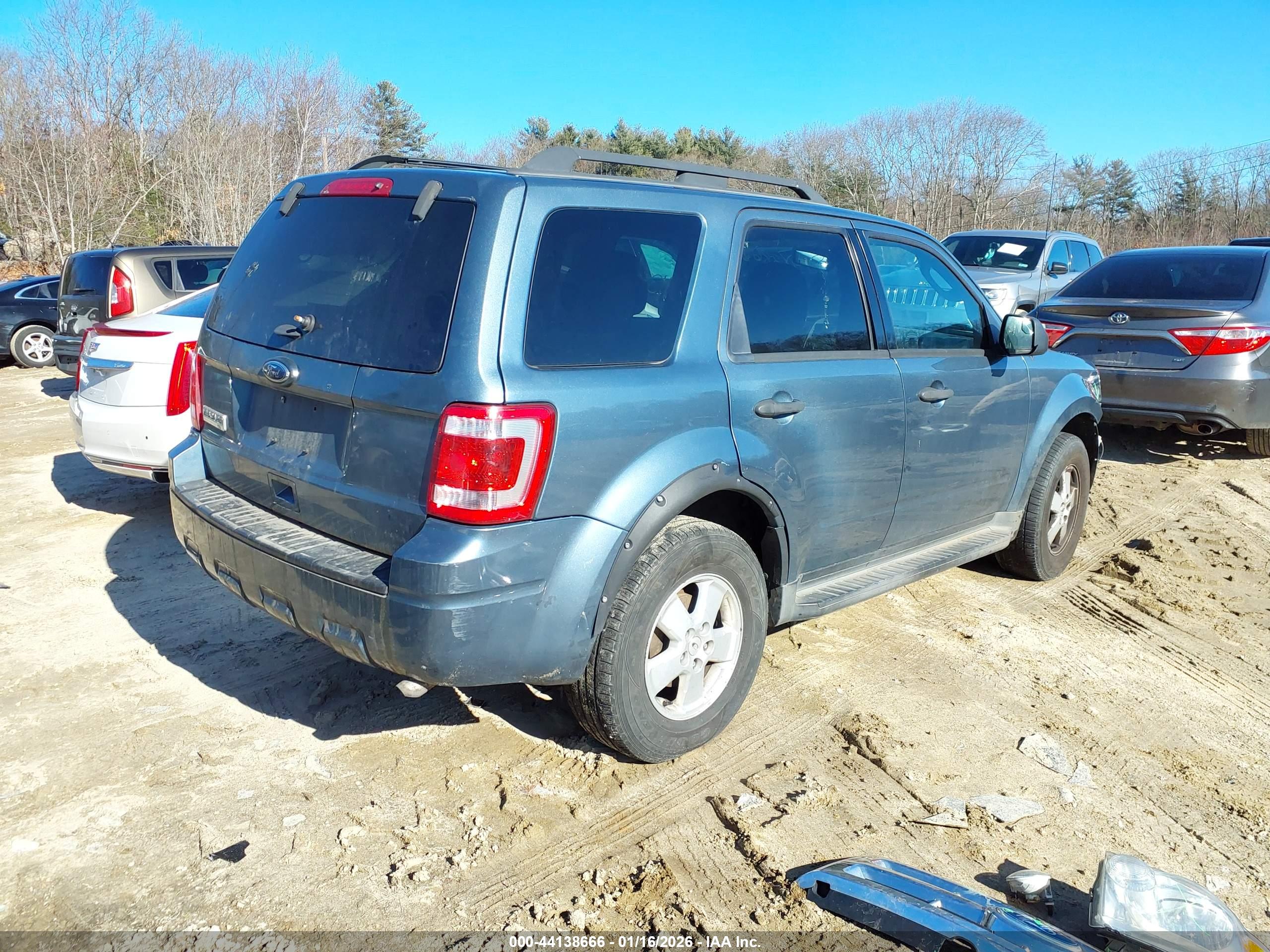 FORD ESCAPE image 4