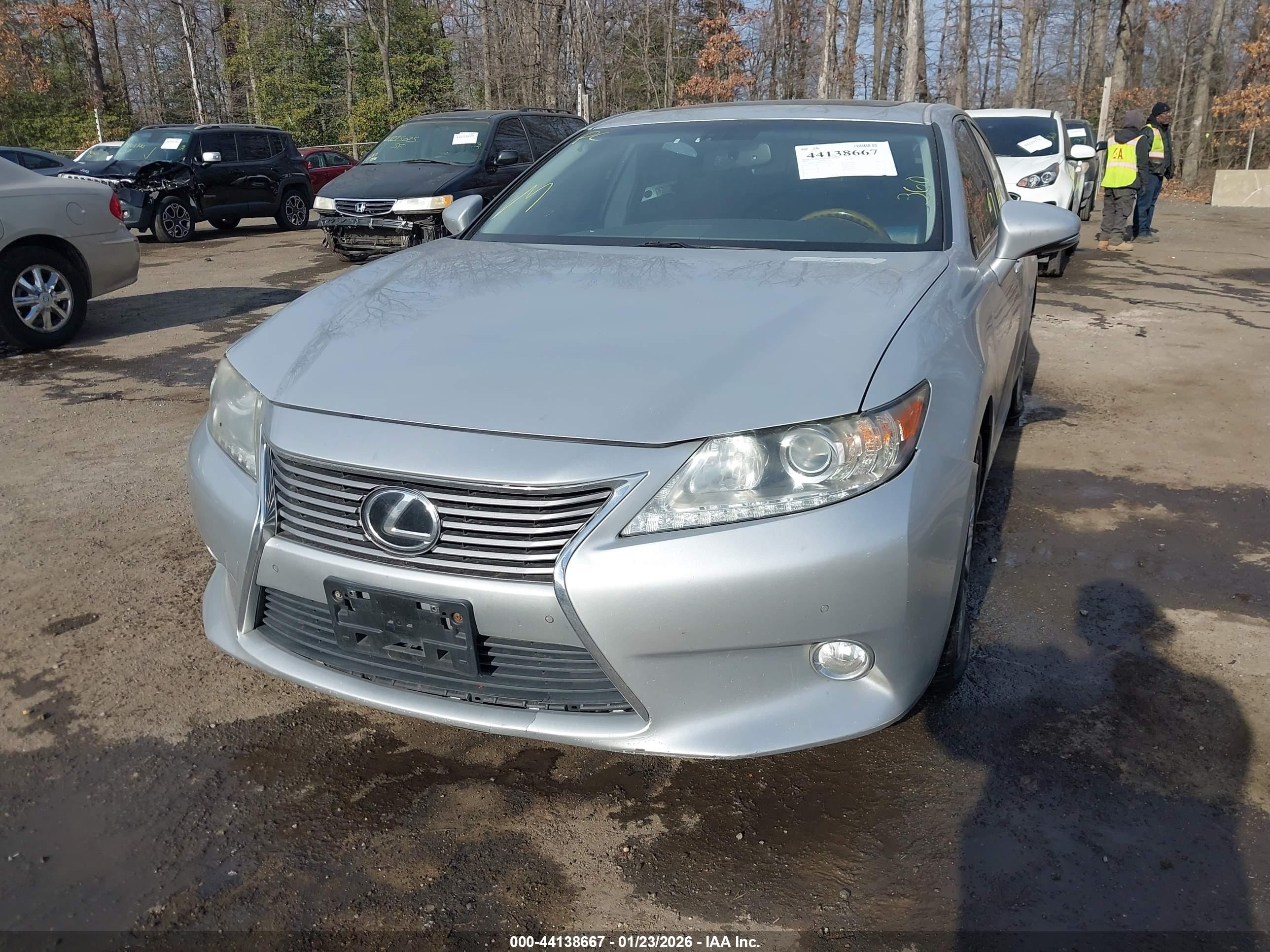 LEXUS ES image 6