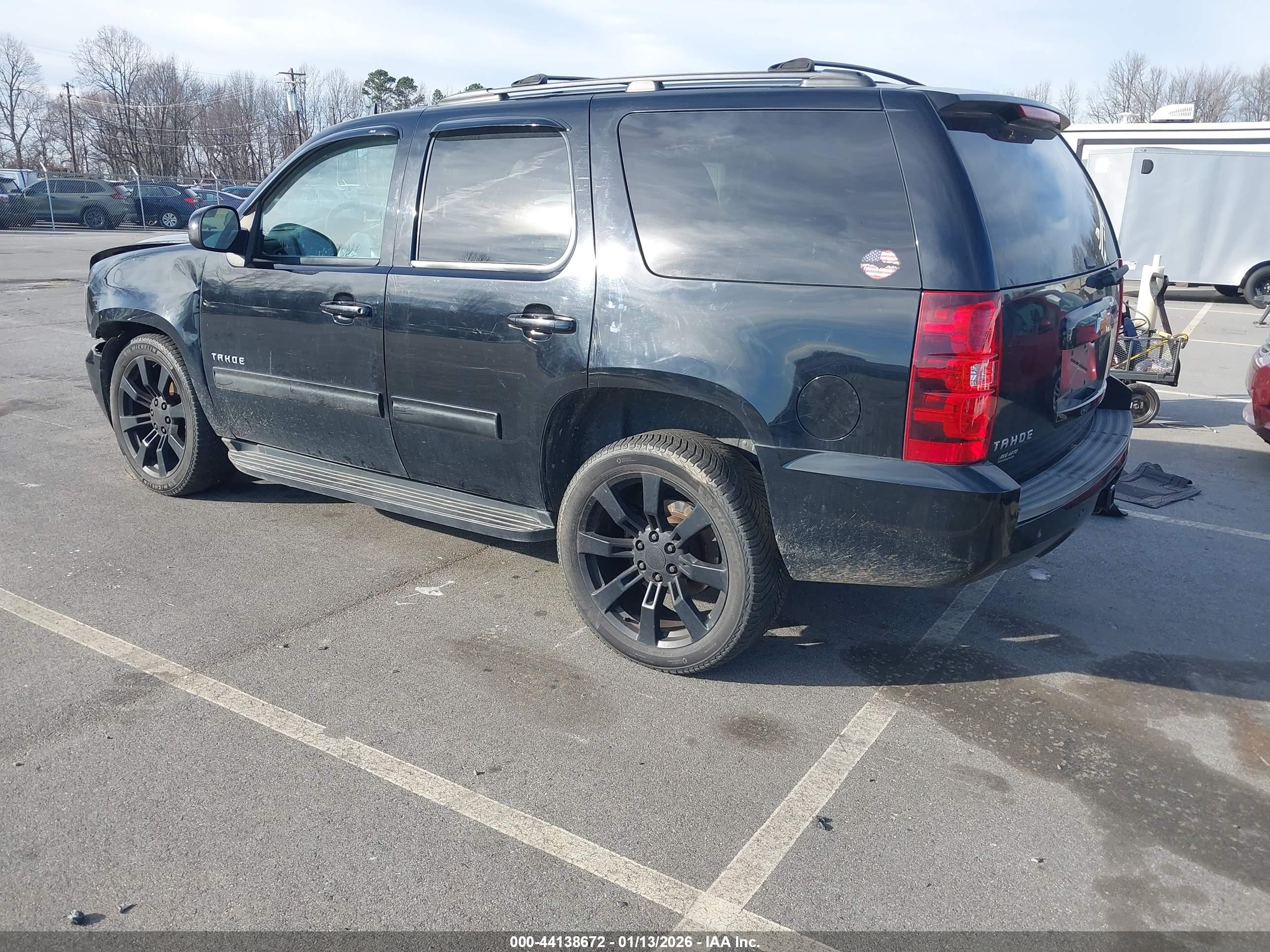 CHEVROLET TAHOE image 3