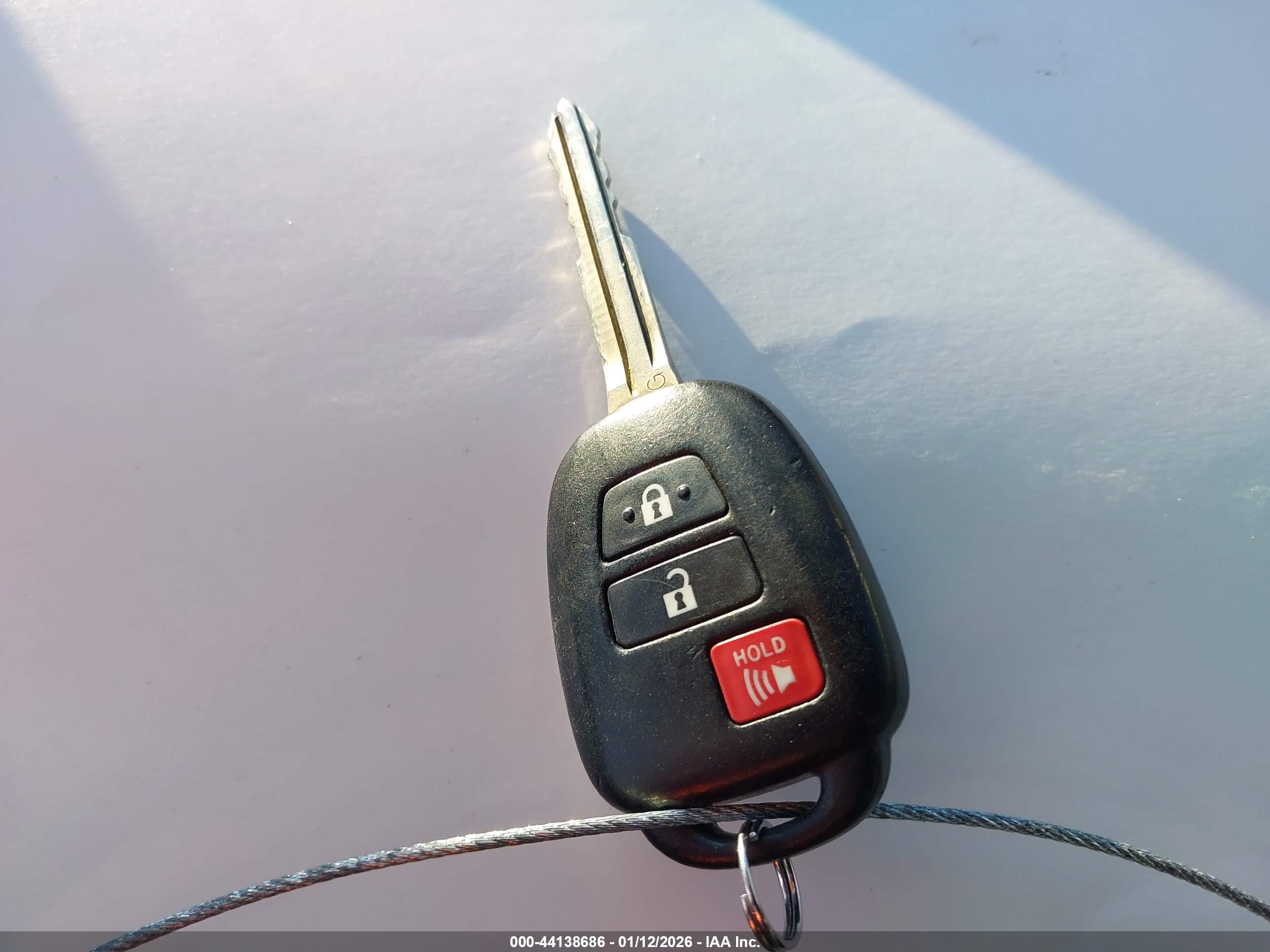 TOYOTA PRIUS image 11