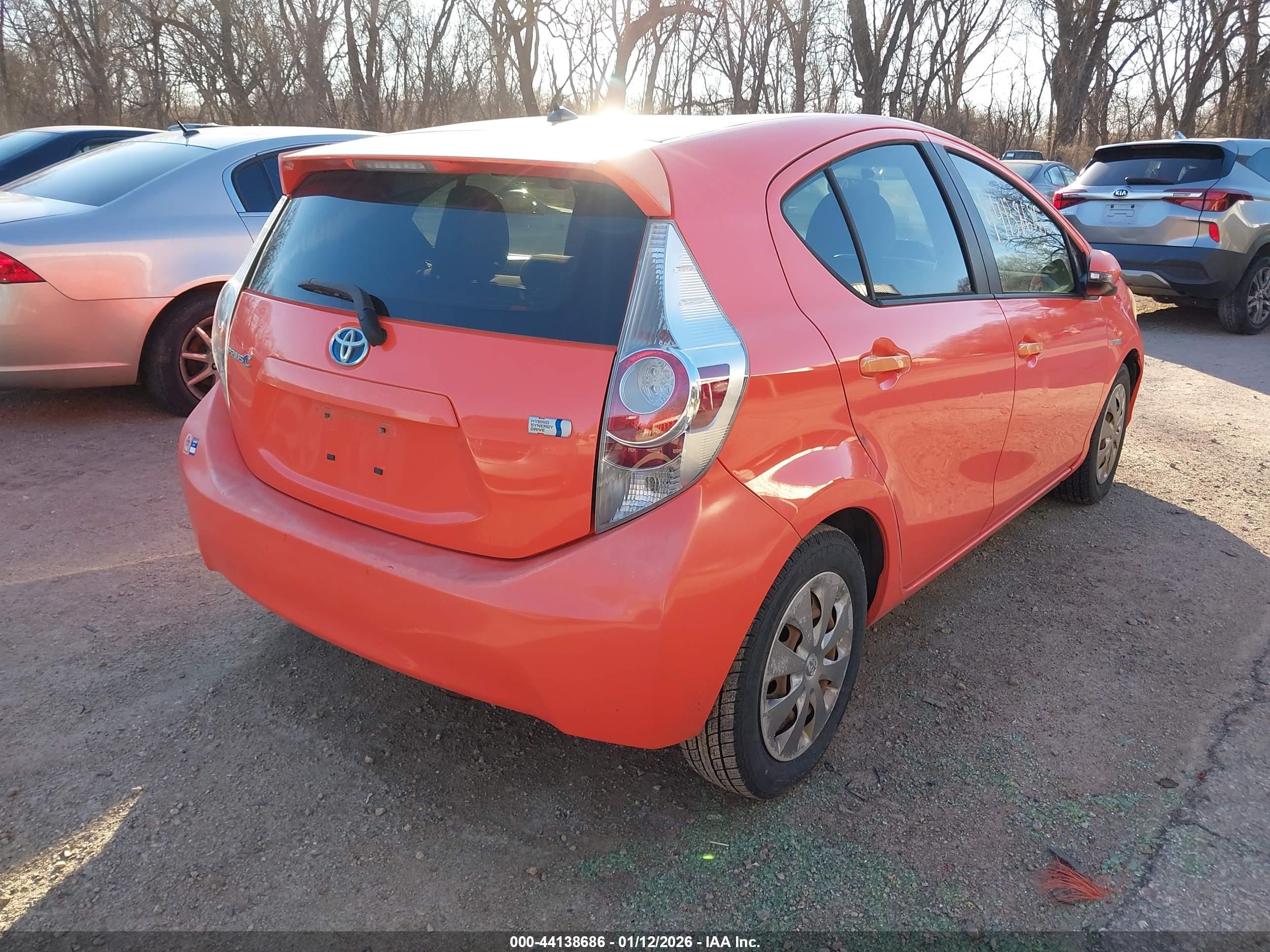 TOYOTA PRIUS image 4