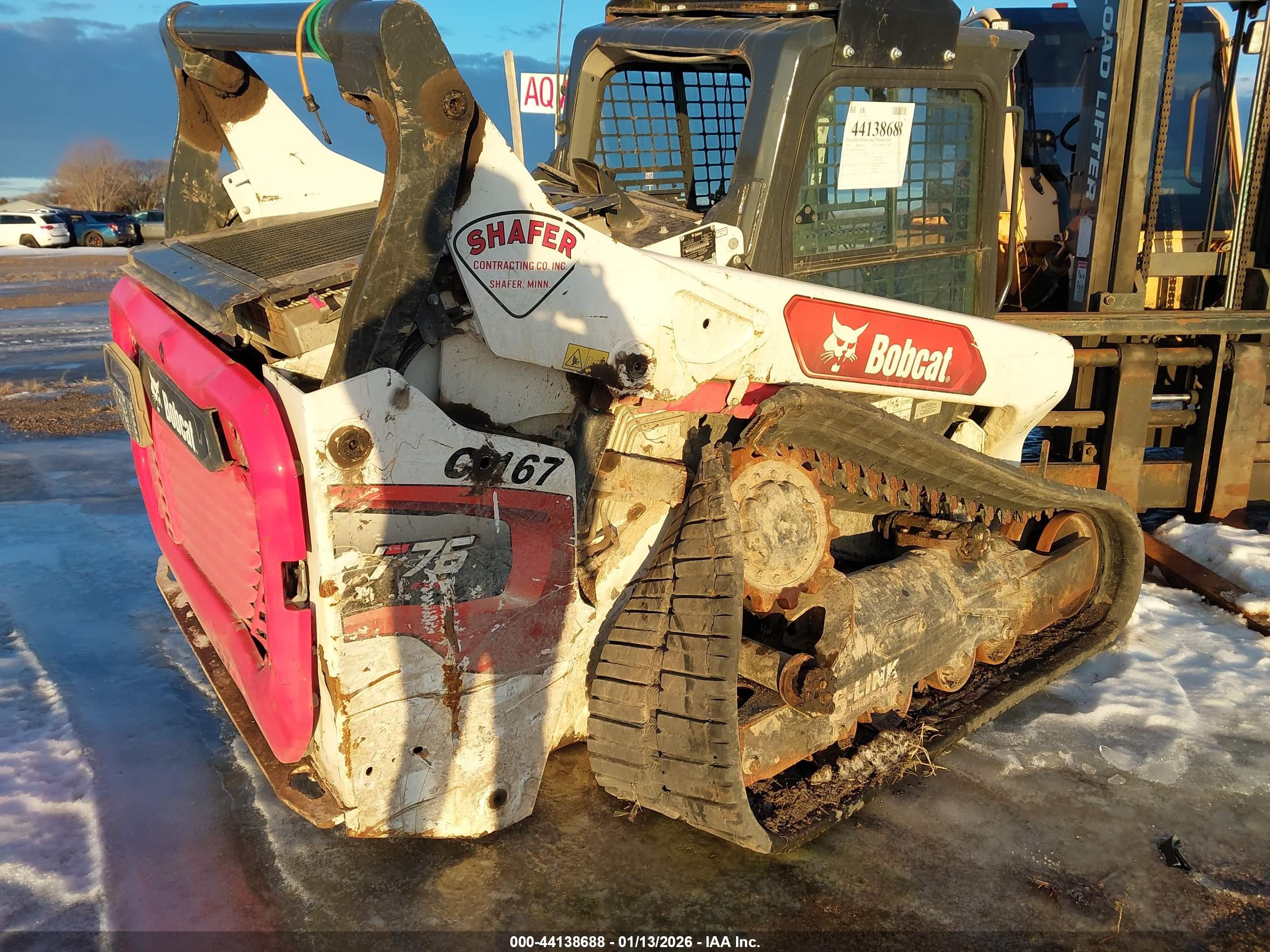 BOBCAT T76 image 4