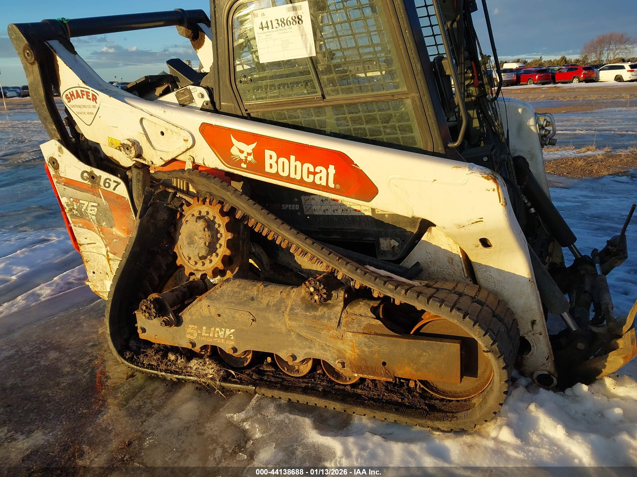 BOBCAT T76 image 6