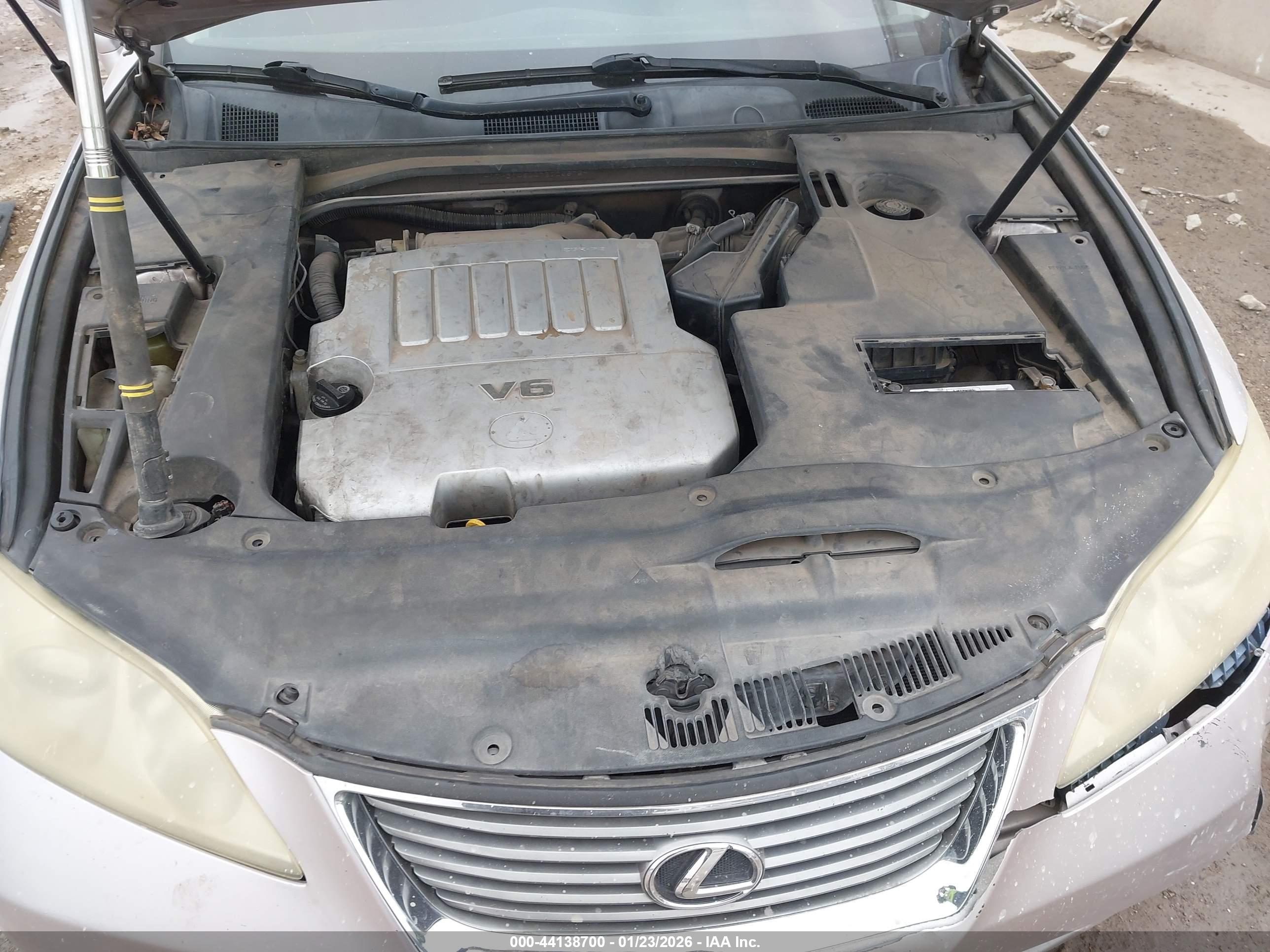 LEXUS ES image 10