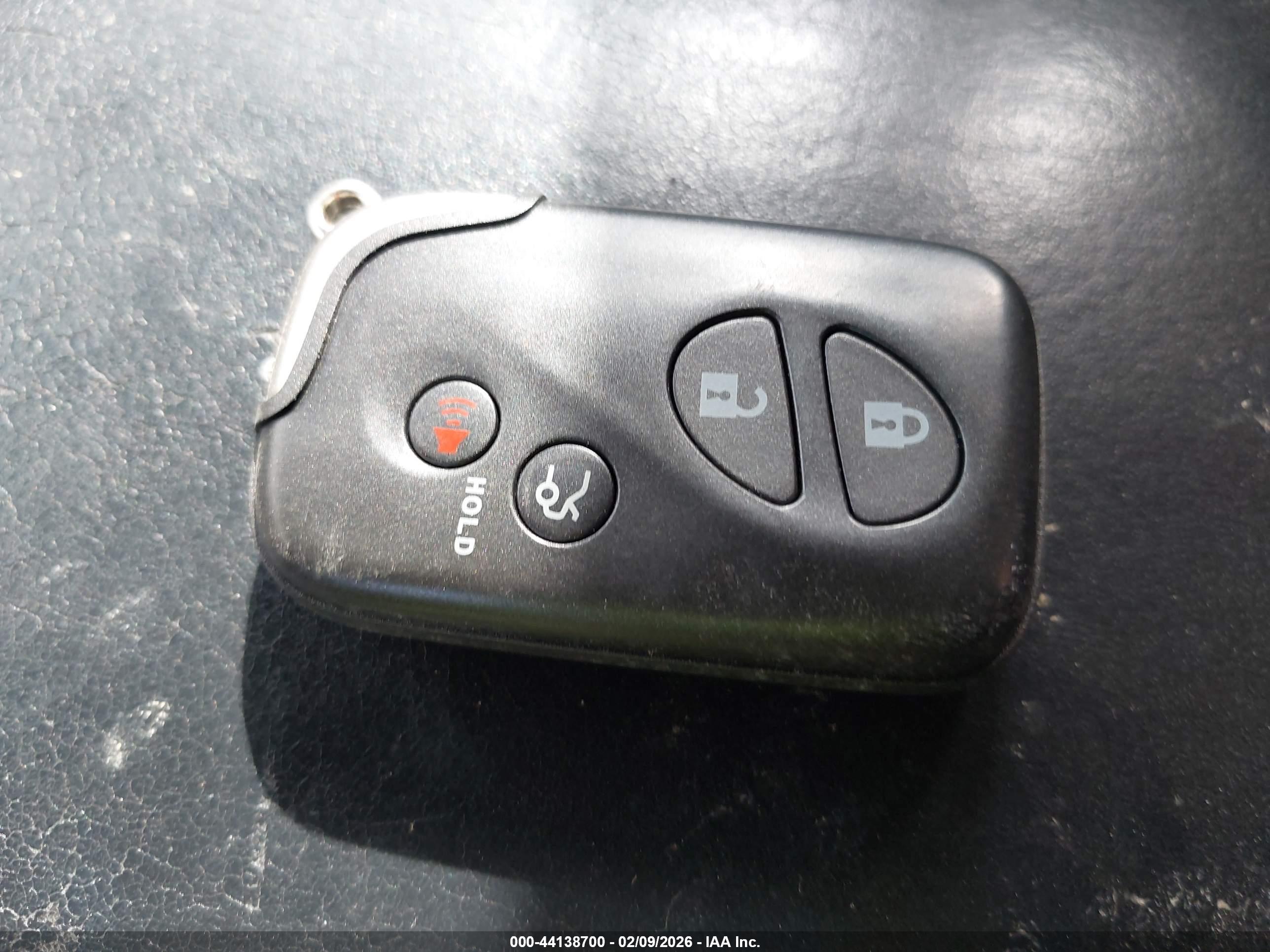 LEXUS ES image 11