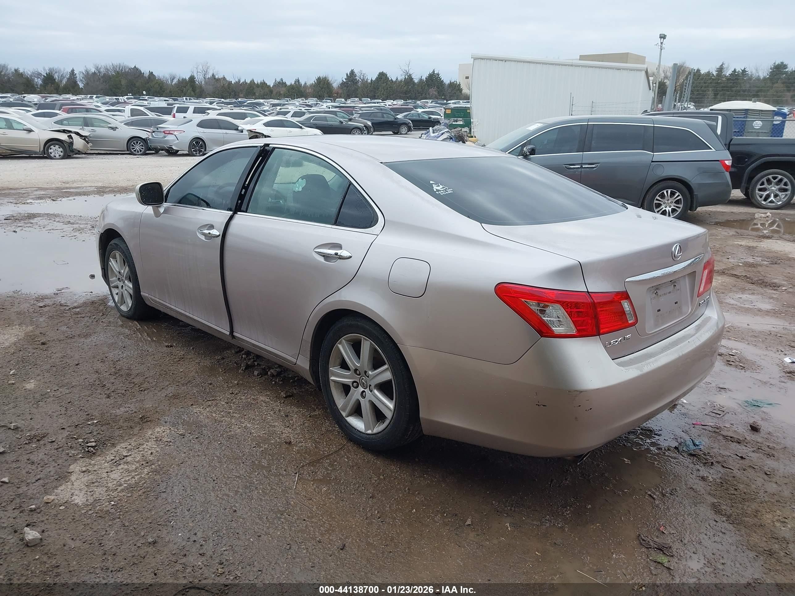 LEXUS ES image 3