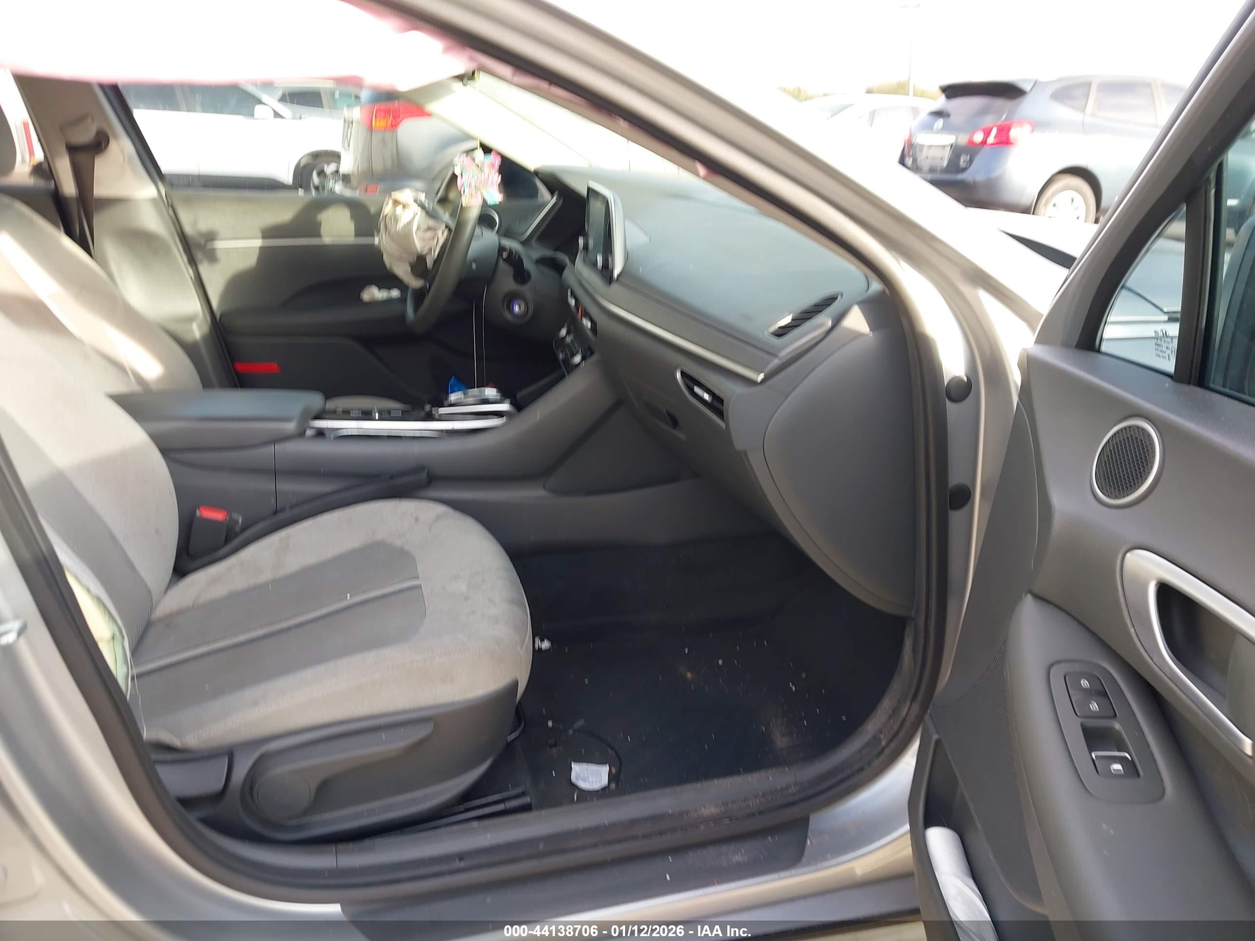HYUNDAI SONATA image 5