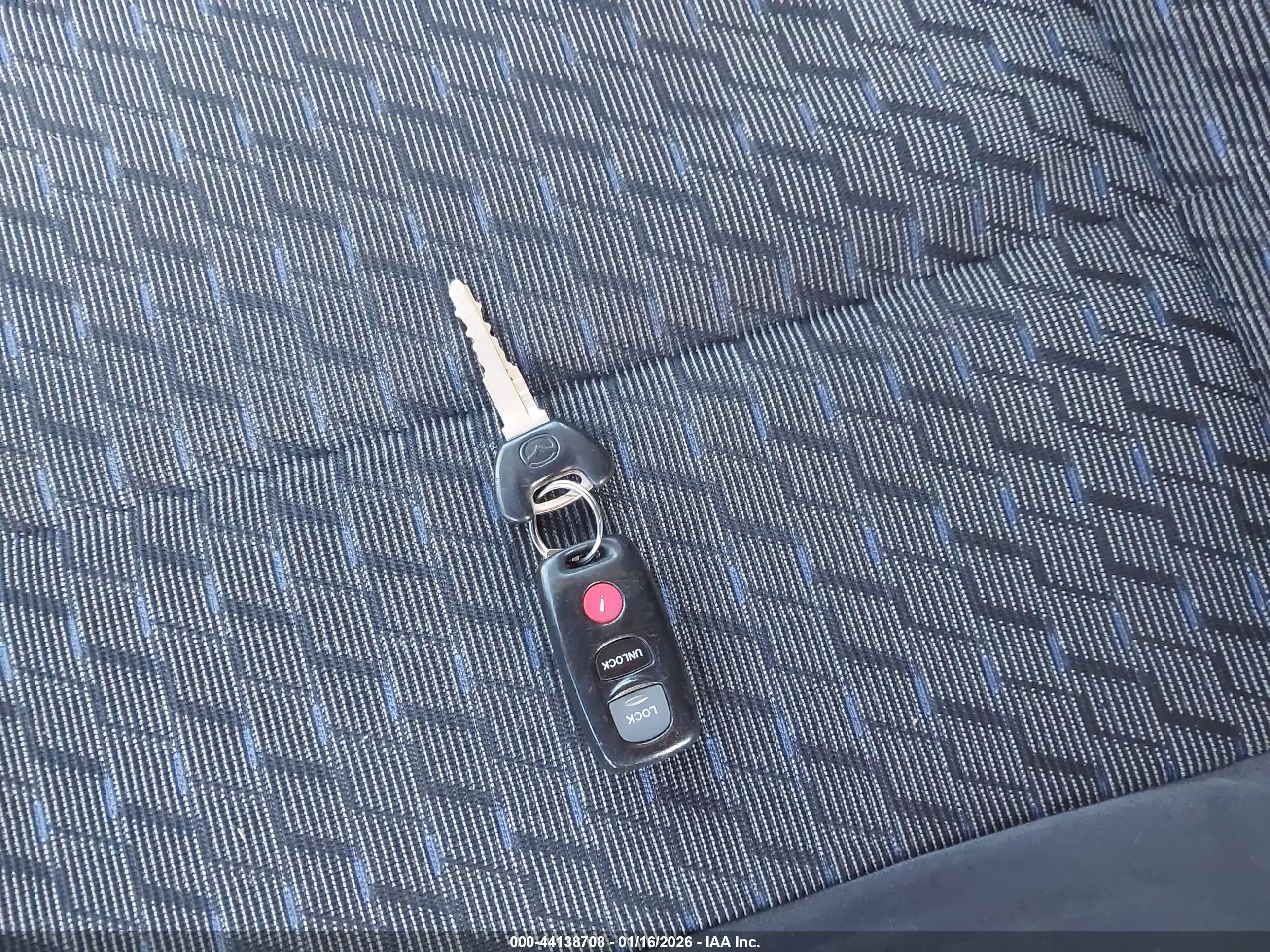 MAZDA PROTEGE image 11