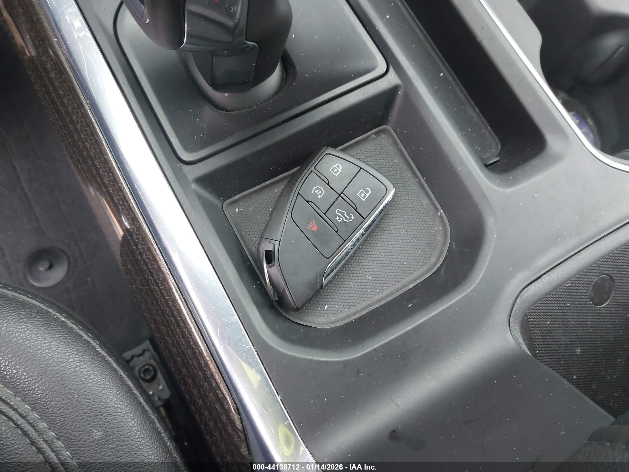 CHEVROLET SILVERADO image 11