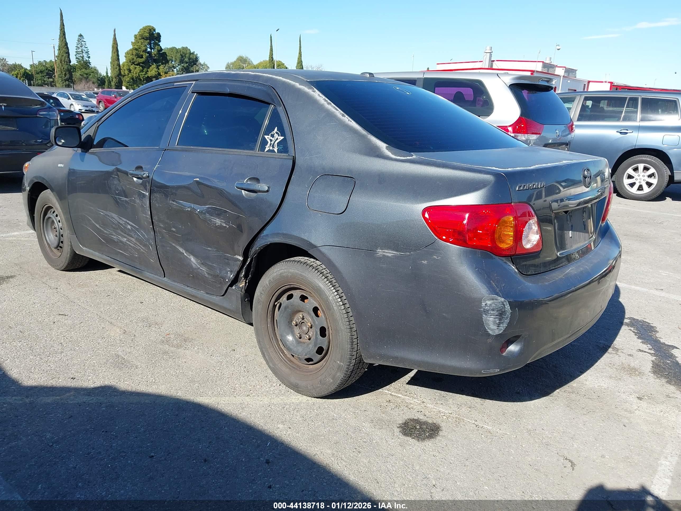 TOYOTA COROLLA image 3