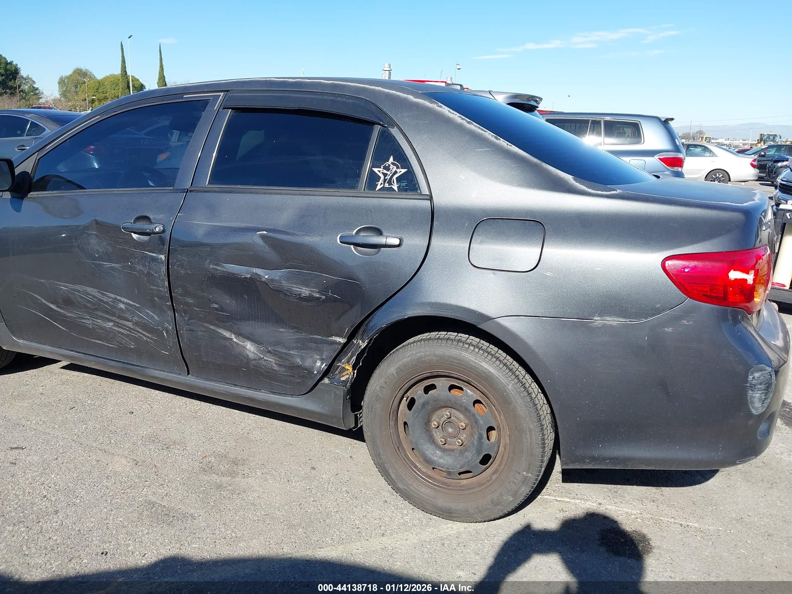 TOYOTA COROLLA image 6
