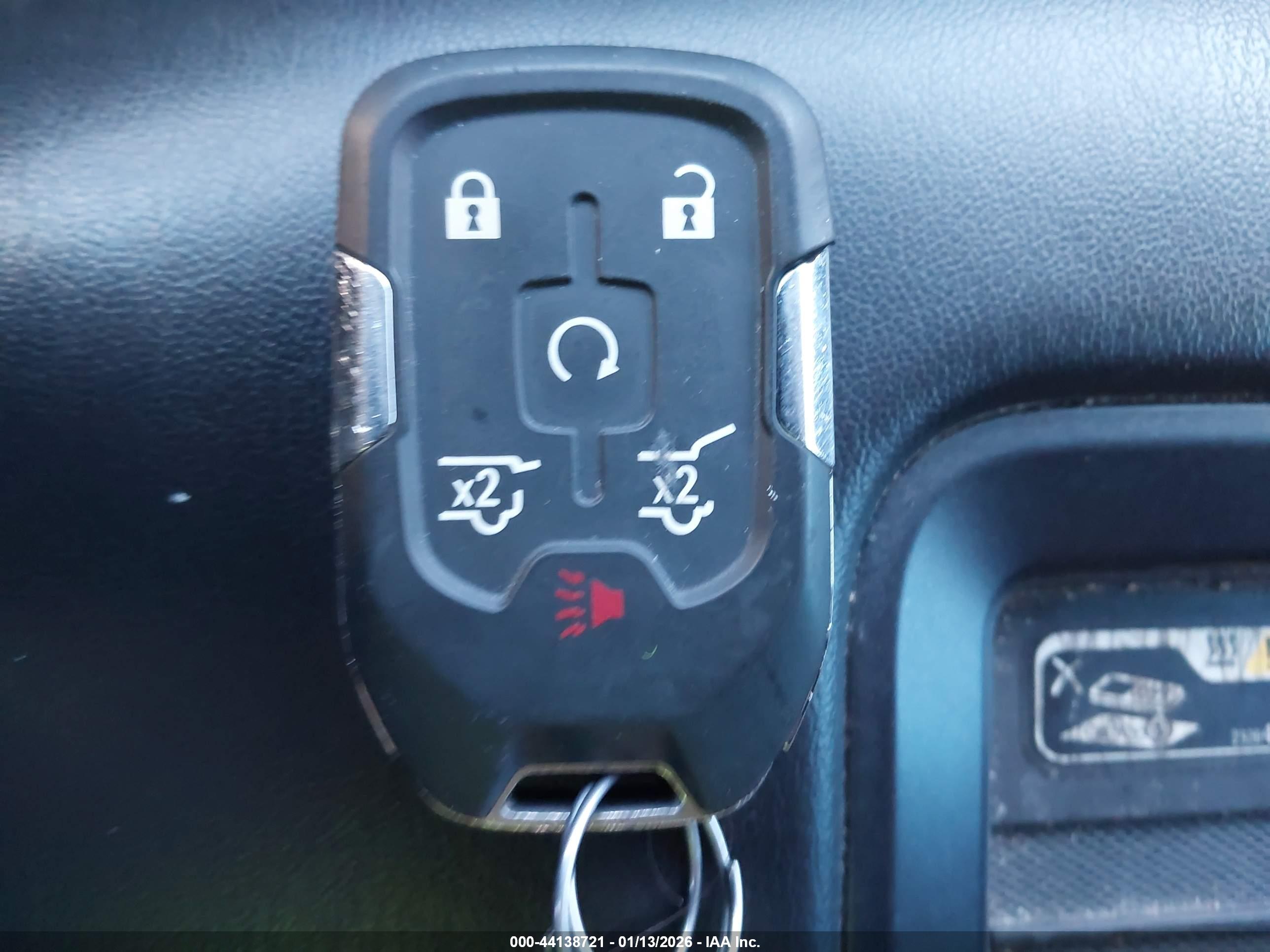 CHEVROLET SUBURBAN image 11