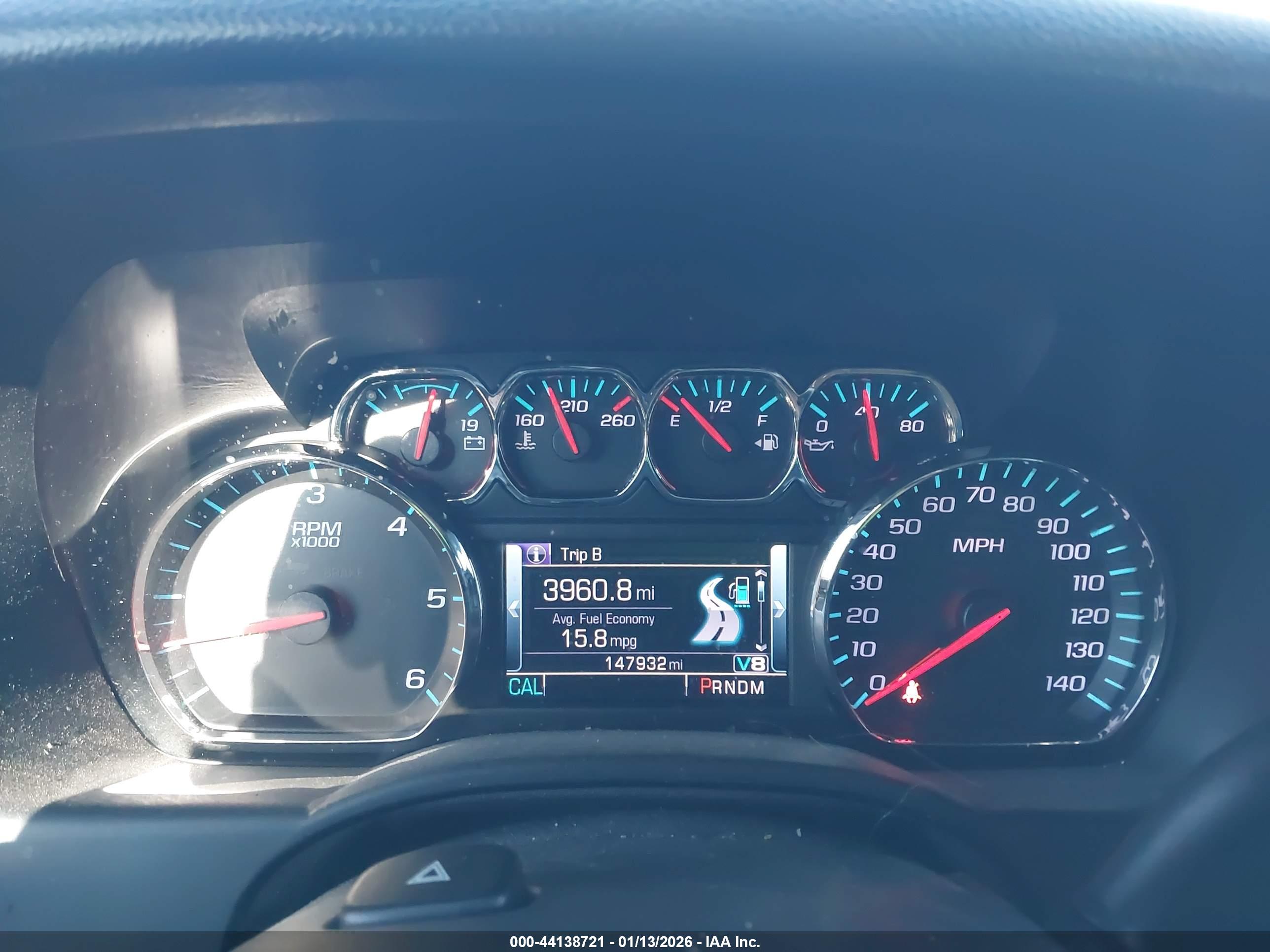 CHEVROLET SUBURBAN image 7