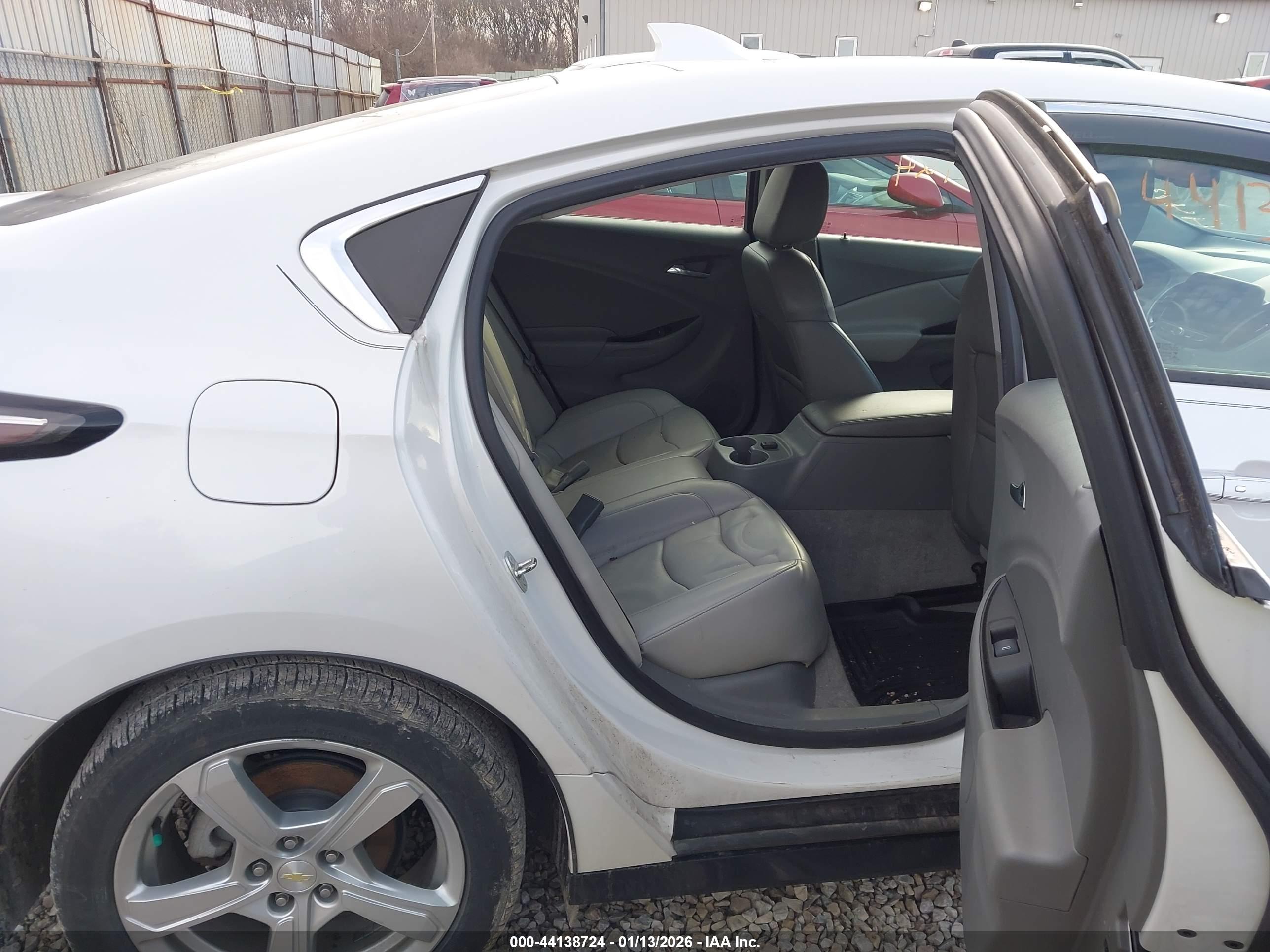 CHEVROLET VOLT image 8