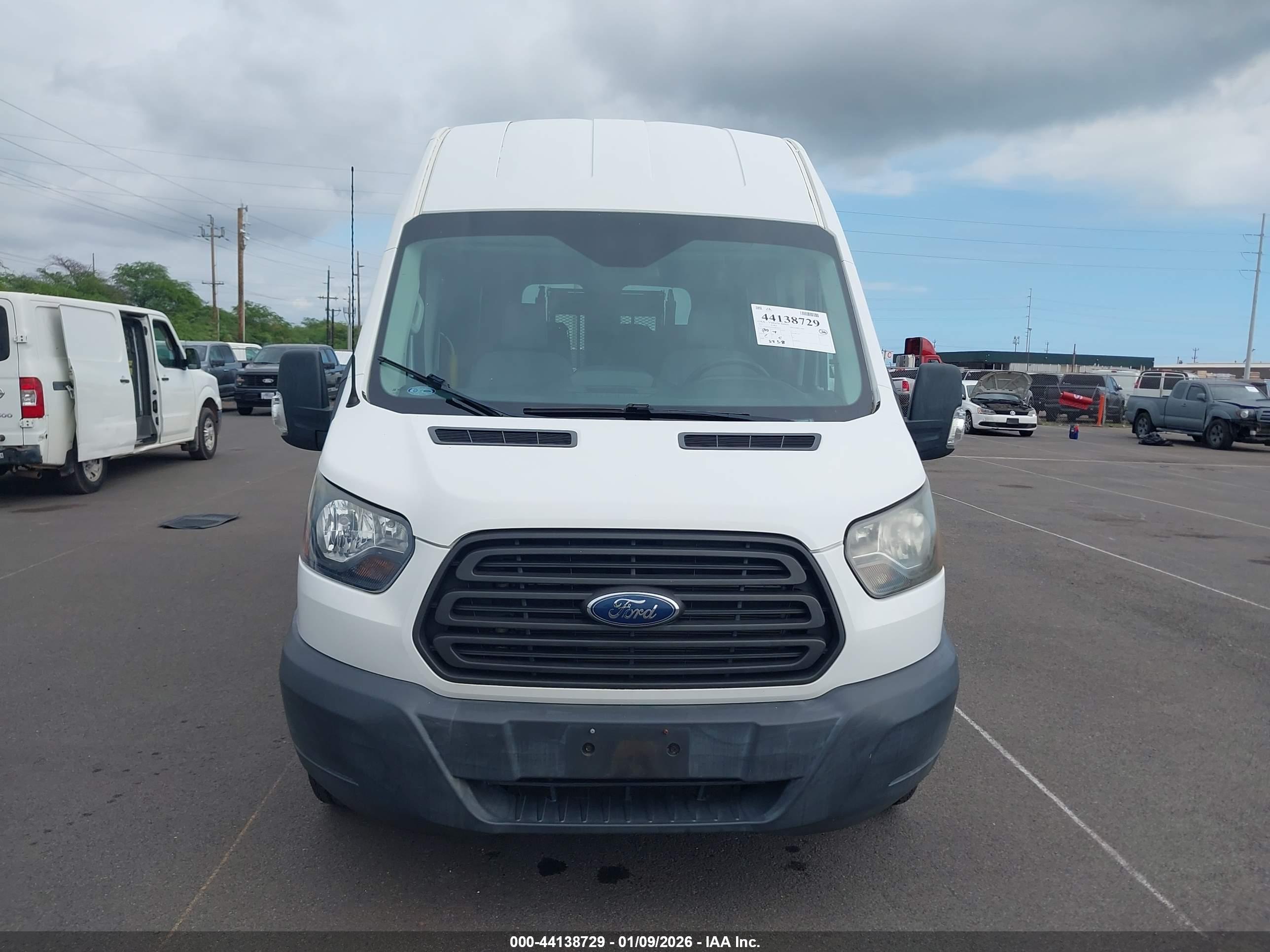 FORD TRANSIT-350 image 6