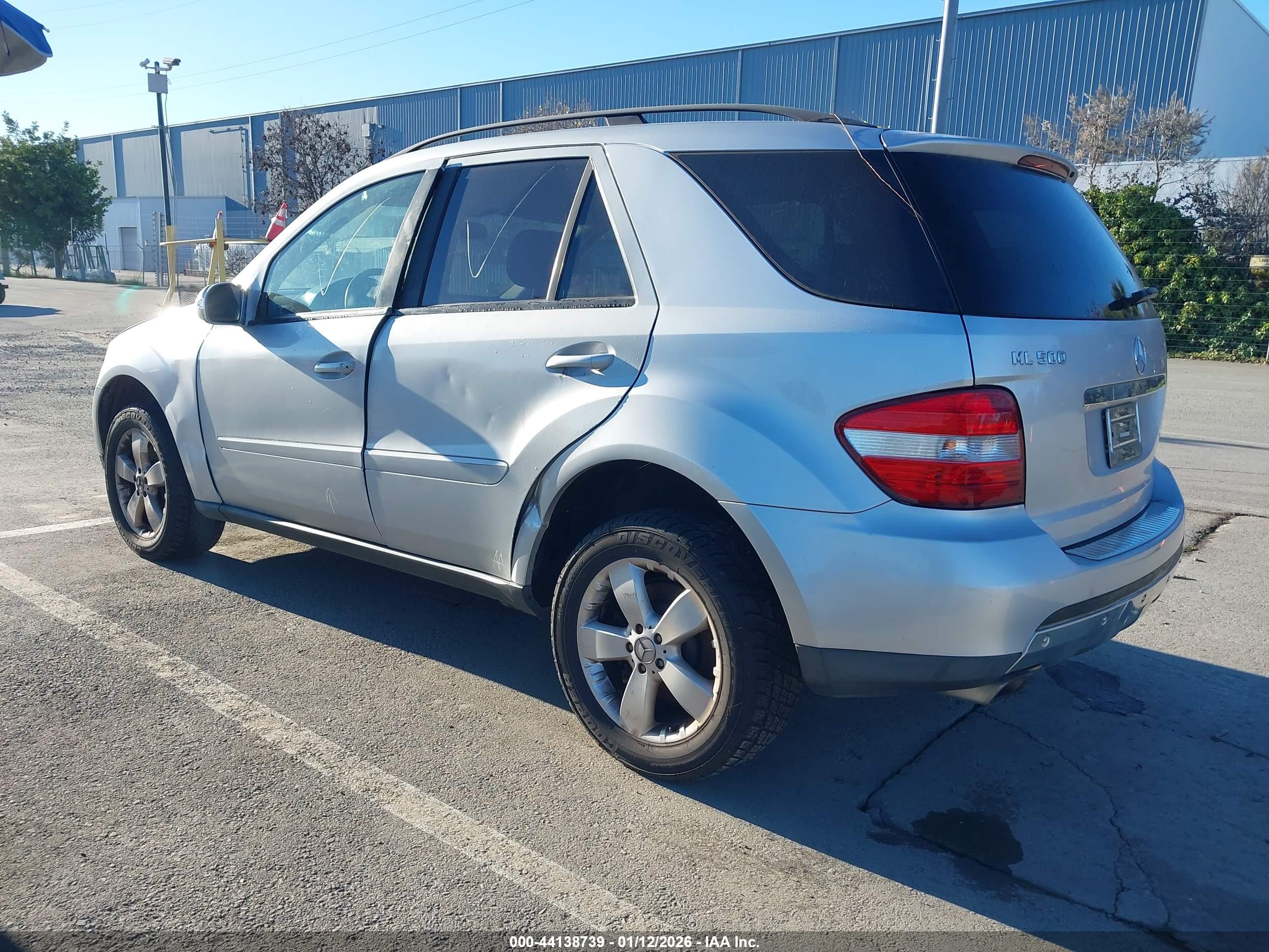 MERCEDES-BENZ ML image 3