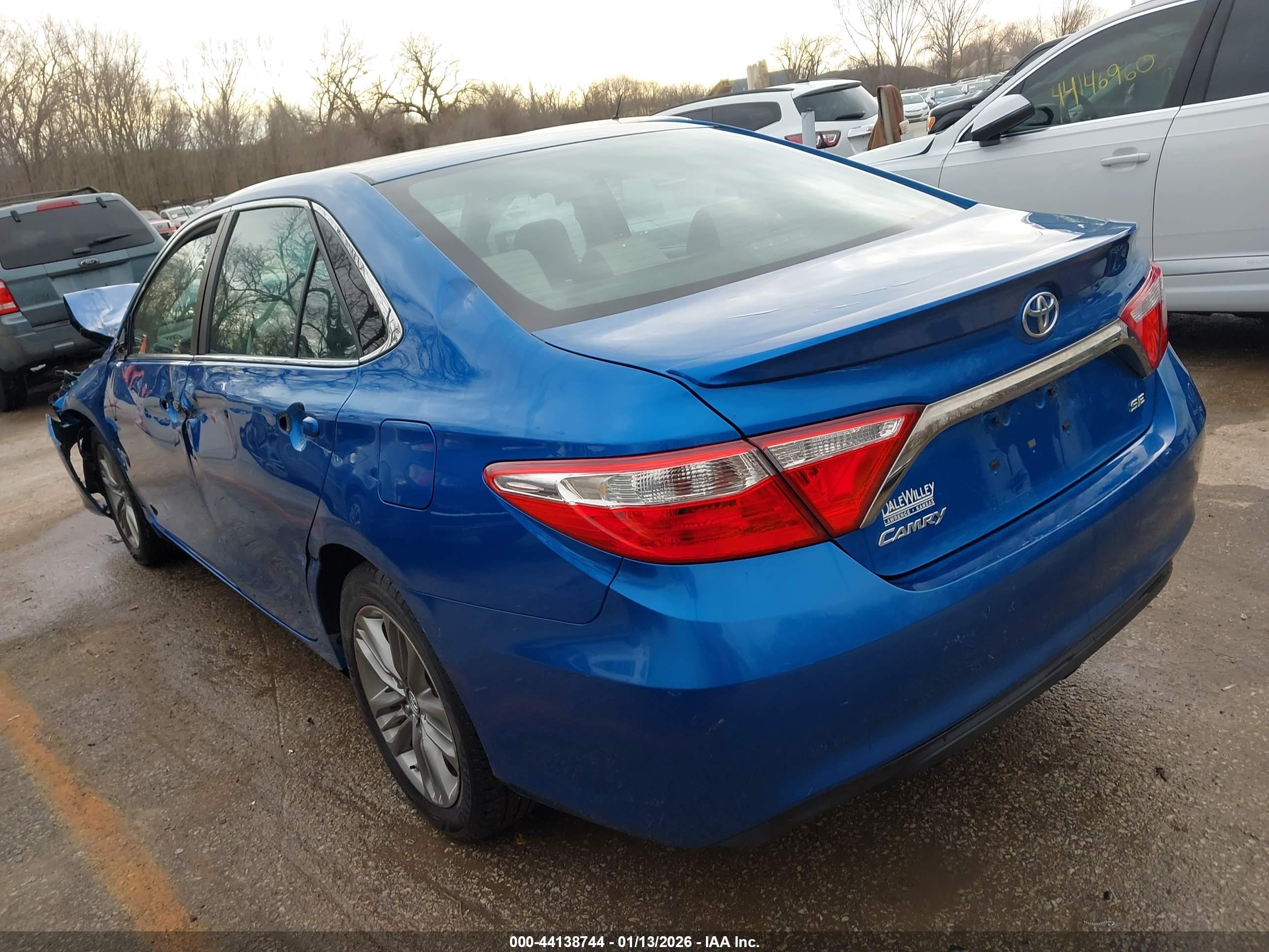 TOYOTA CAMRY image 3