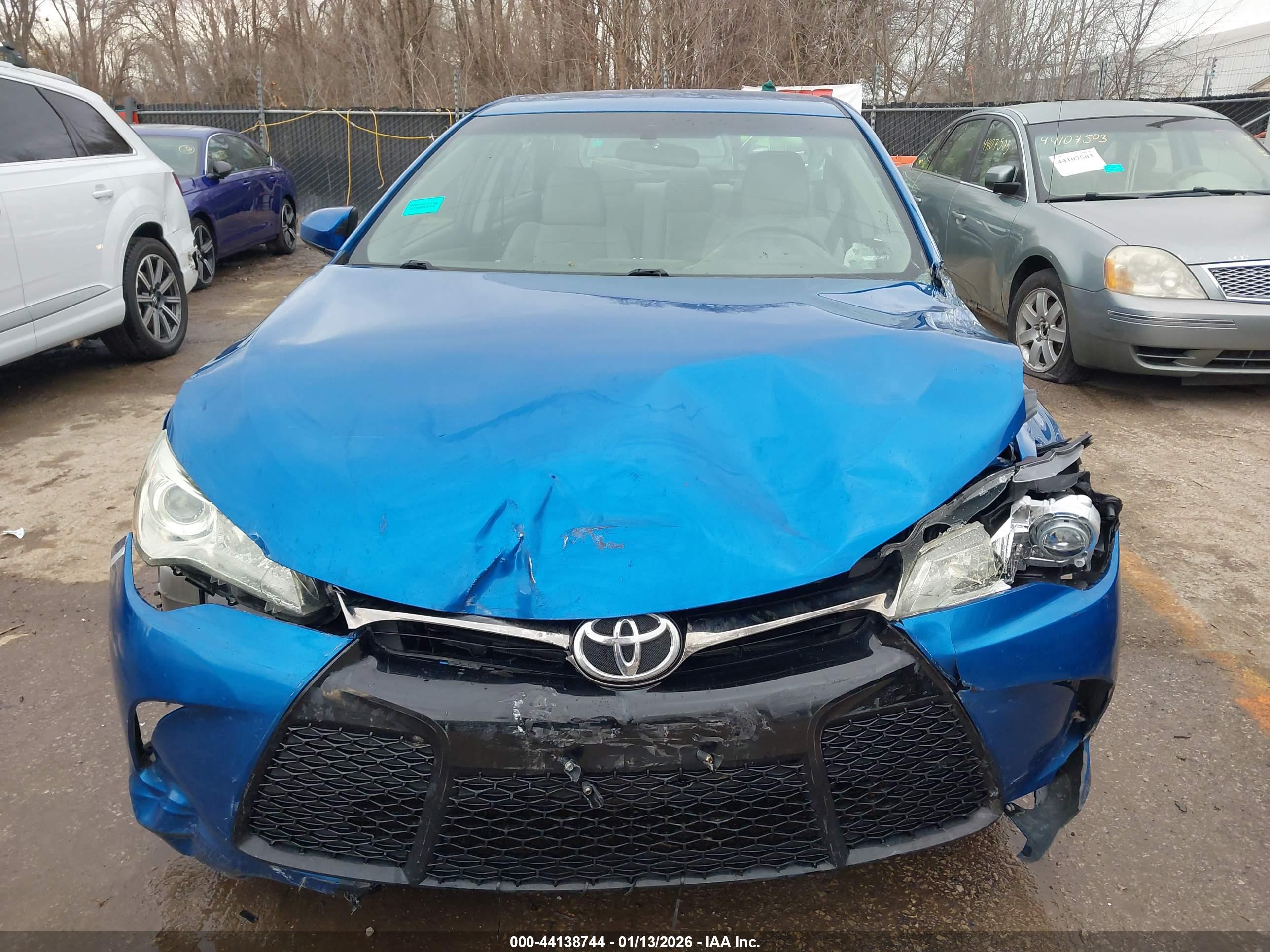 TOYOTA CAMRY image 6