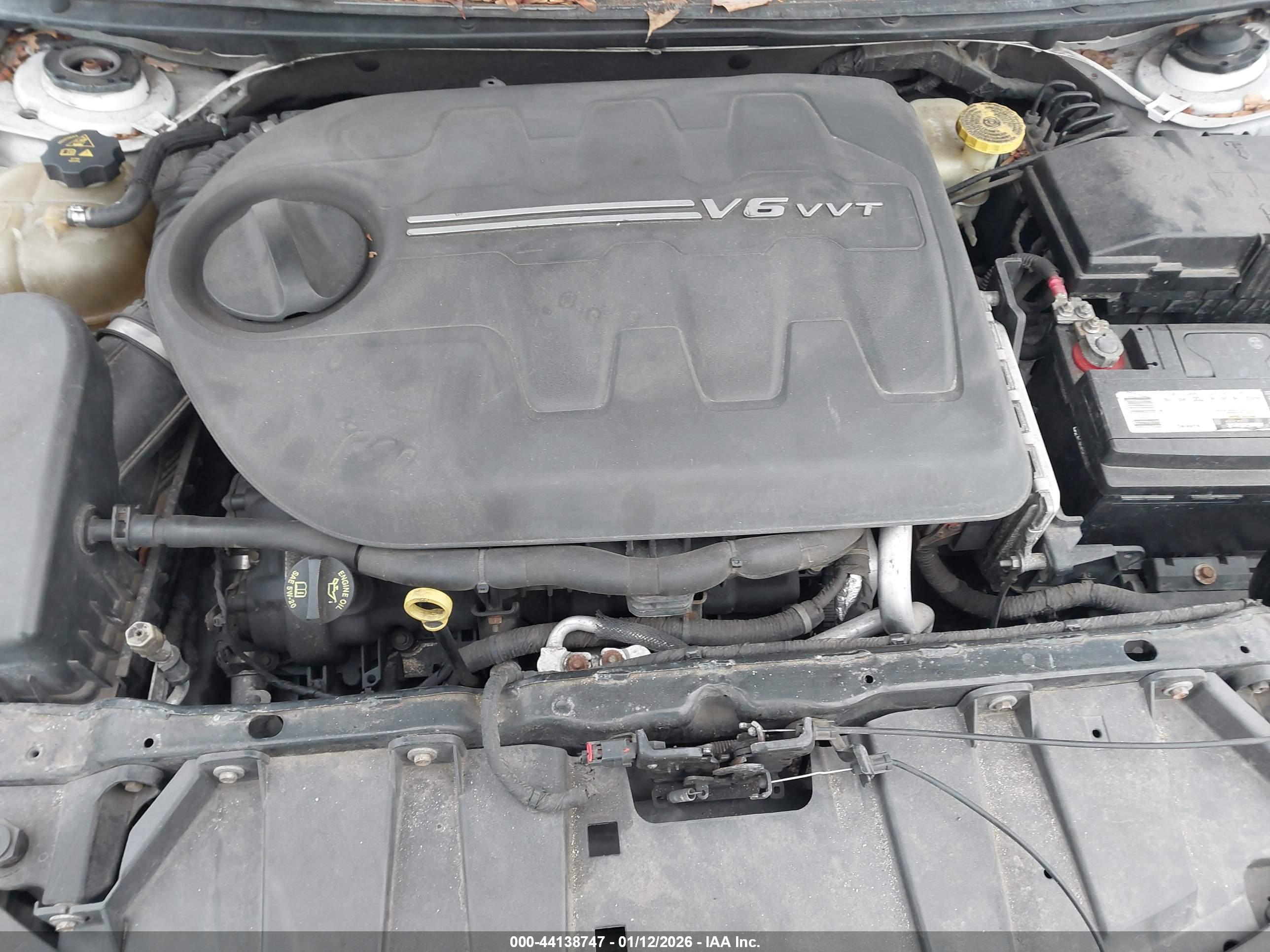 CHRYSLER 200 image 10