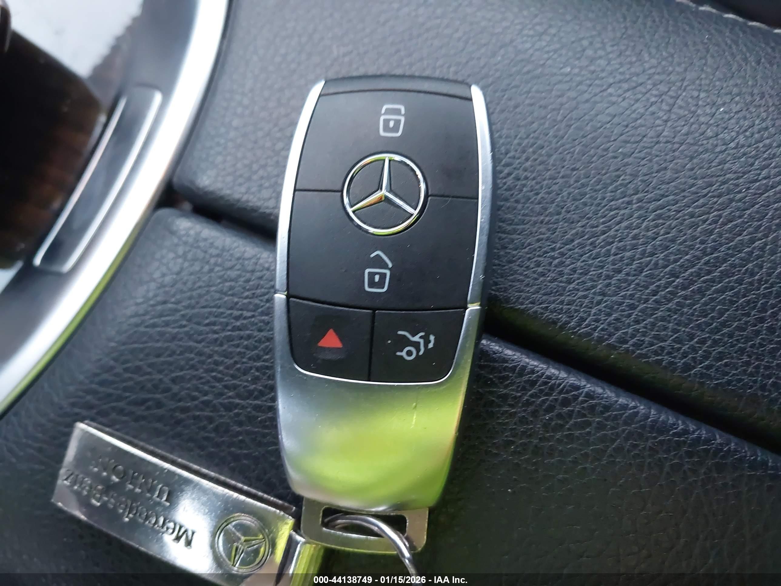 MERCEDES-BENZ C image 11