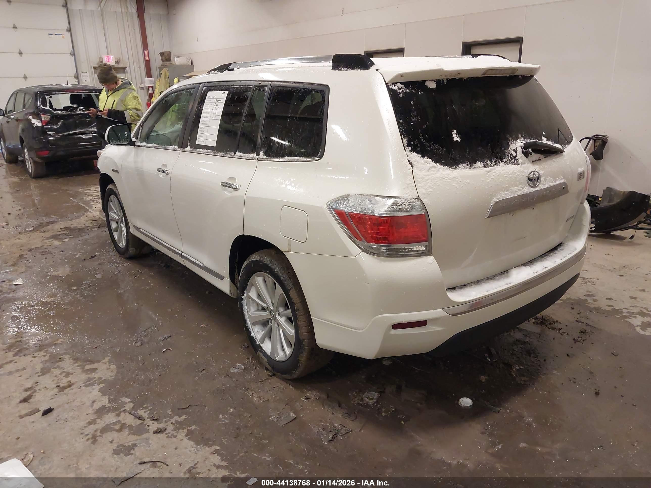 TOYOTA HIGHLANDER image 3