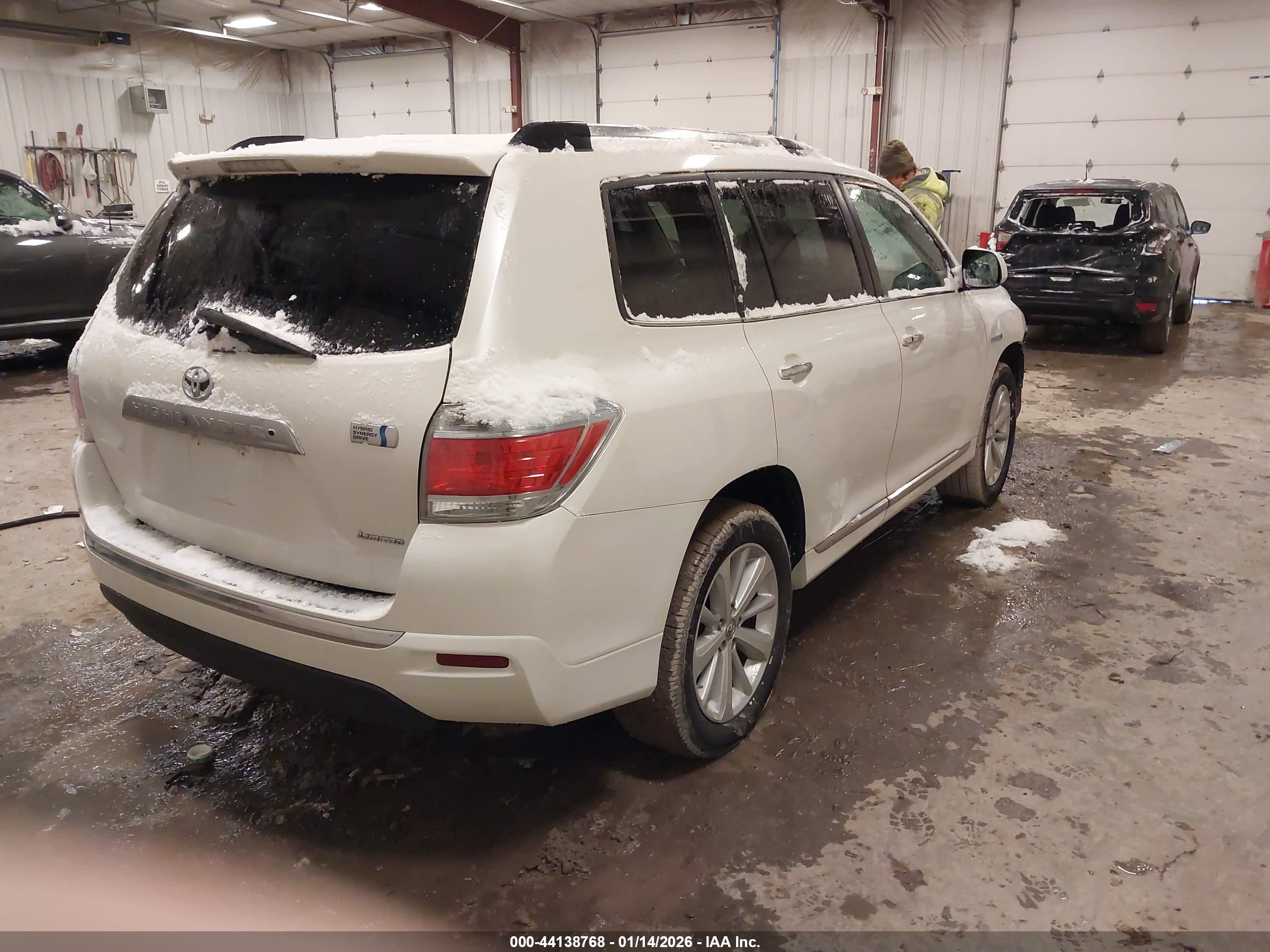 TOYOTA HIGHLANDER image 4