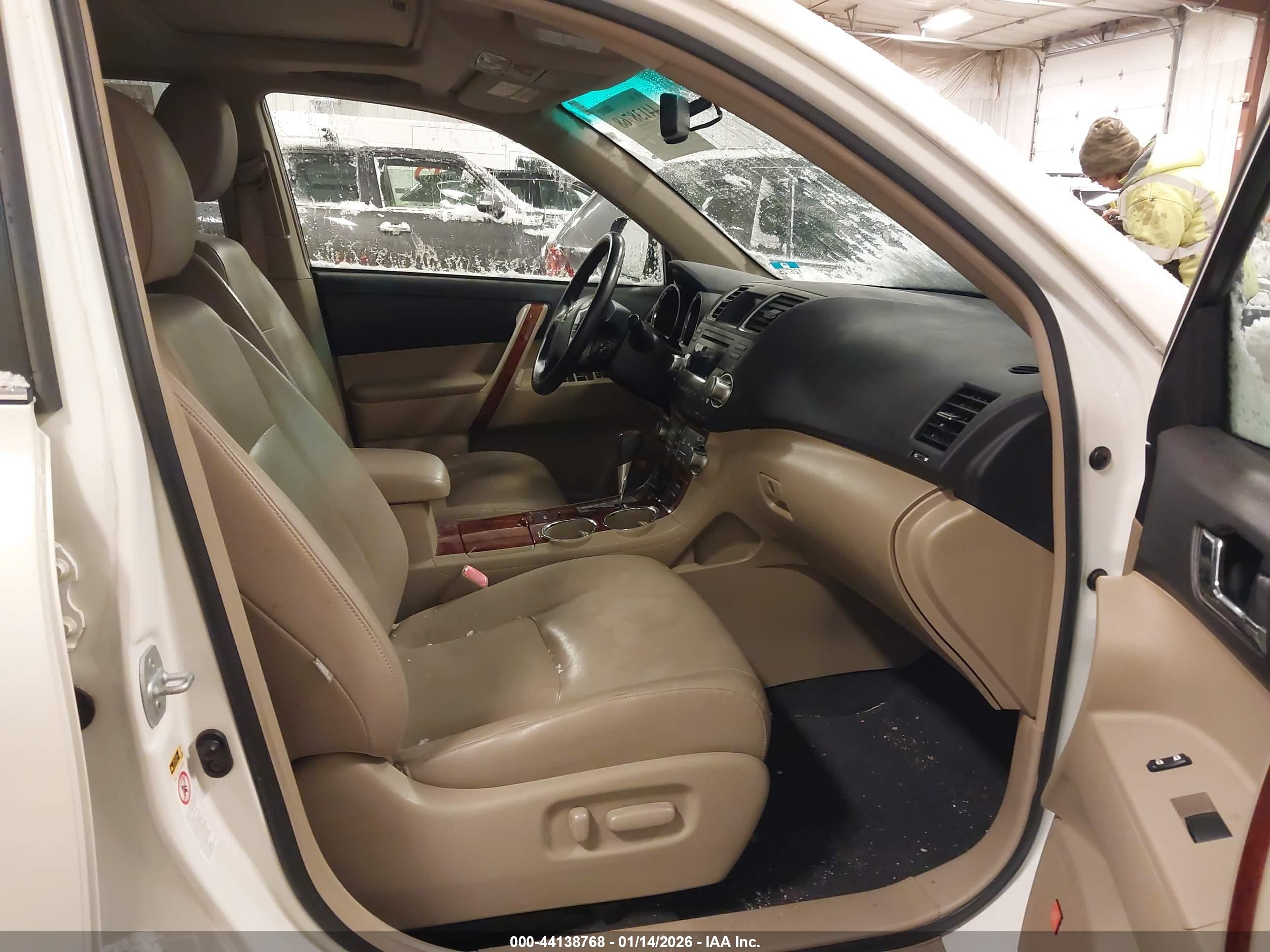 TOYOTA HIGHLANDER image 5