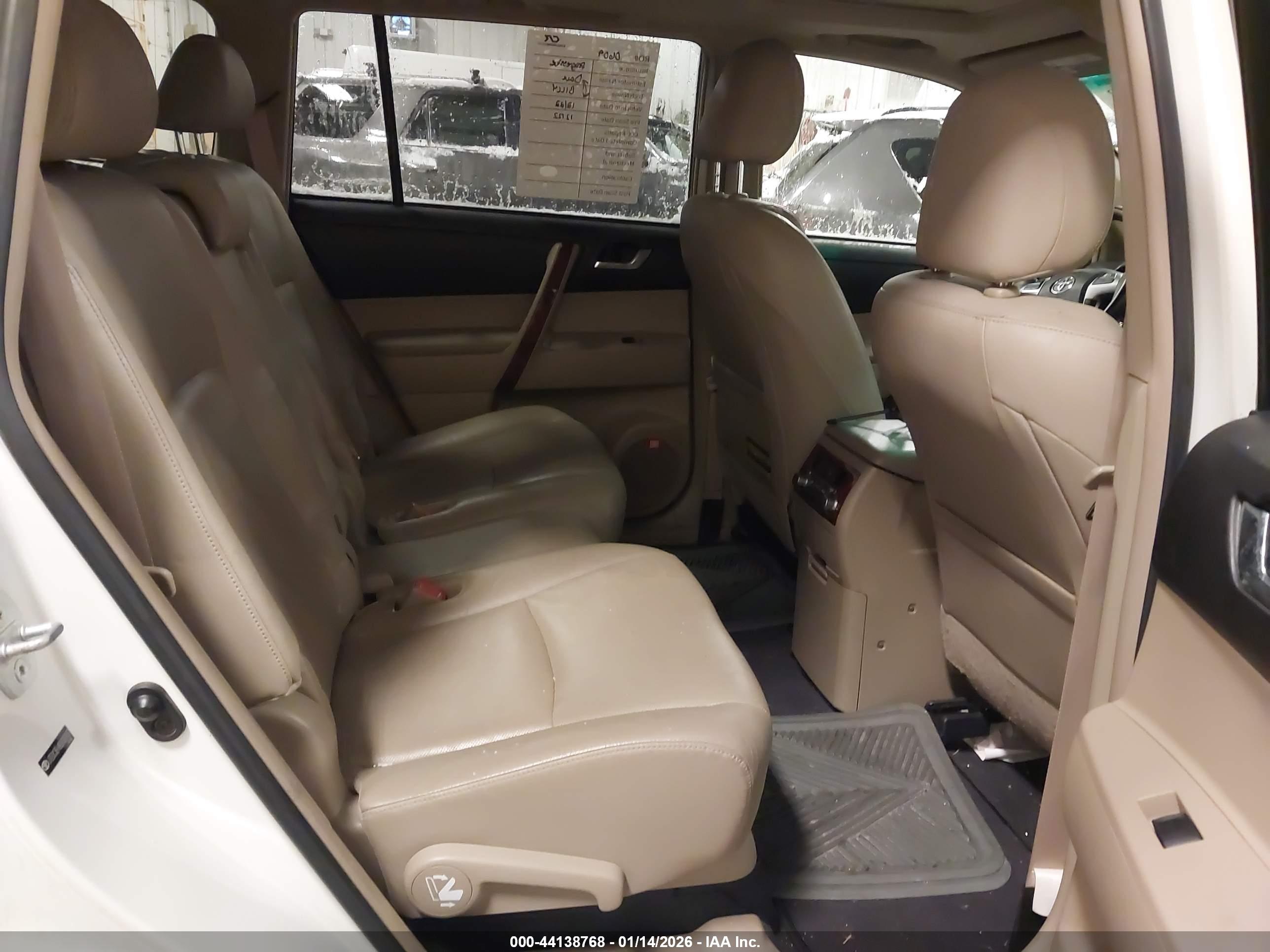 TOYOTA HIGHLANDER image 8