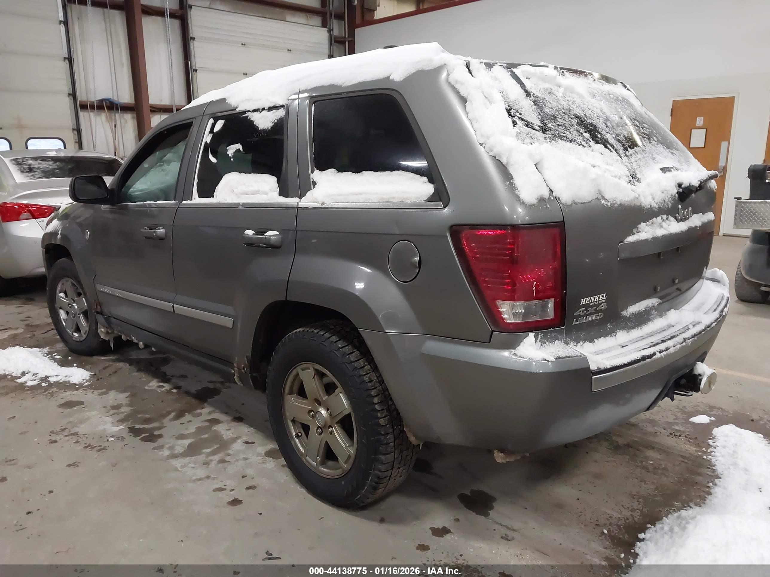 JEEP GRAND image 3